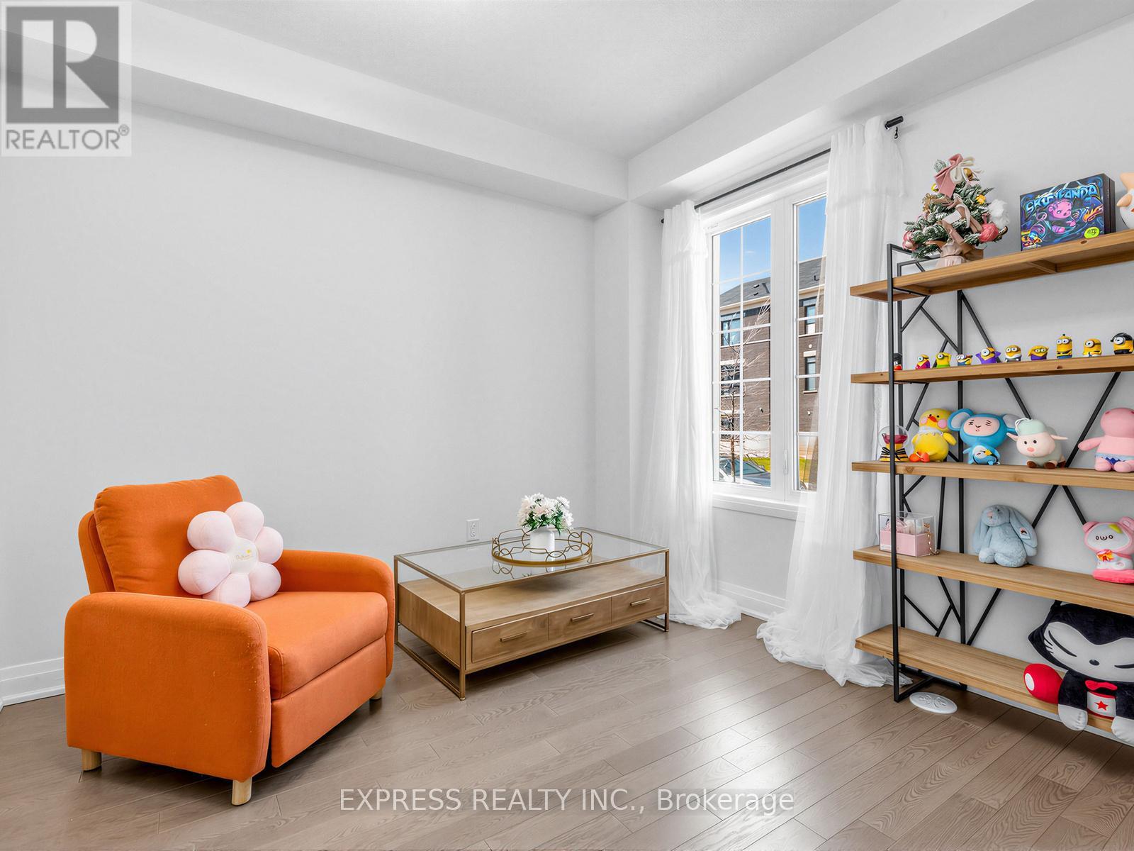 85 Casely Avenue, Richmond Hill, Ontario  L4S 0K7 - Photo 5 - N12981942