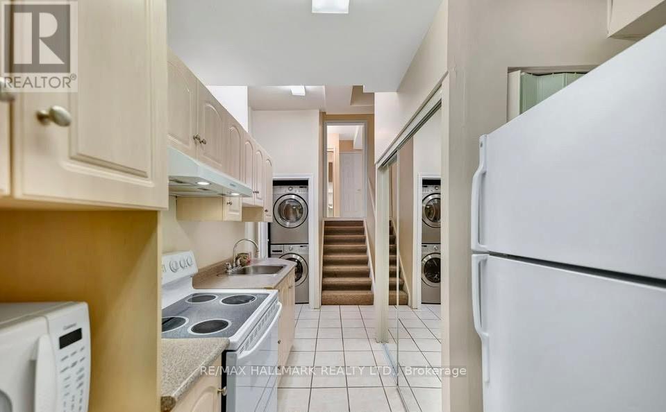 Lower - 166 Sail Crescent, Vaughan, Ontario  L6A 2Z2 - Photo 5 - N12982068