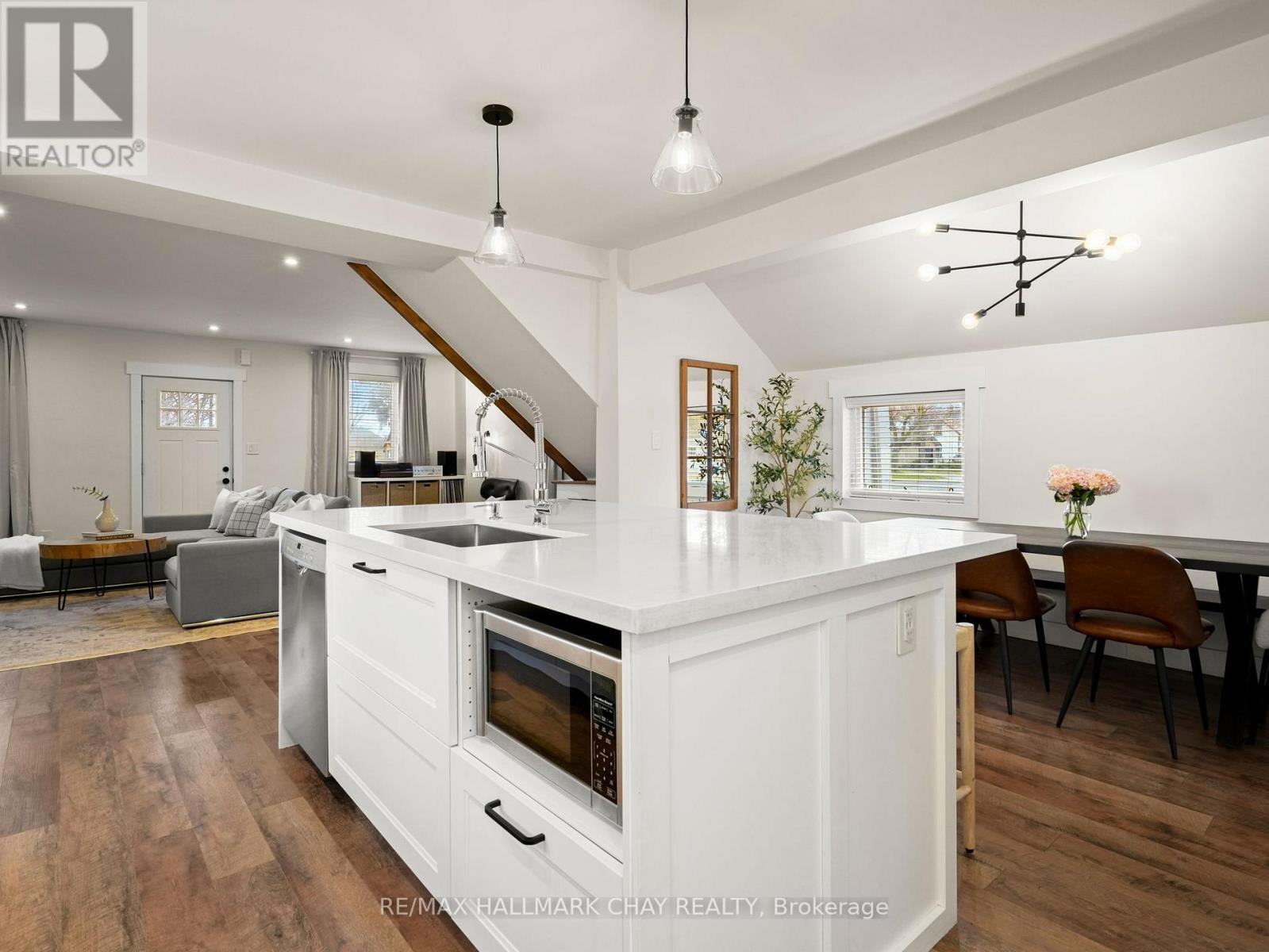 70 Church Street S, New Tecumseth, Ontario  L9R 1S7 - Photo 14 - N12982072