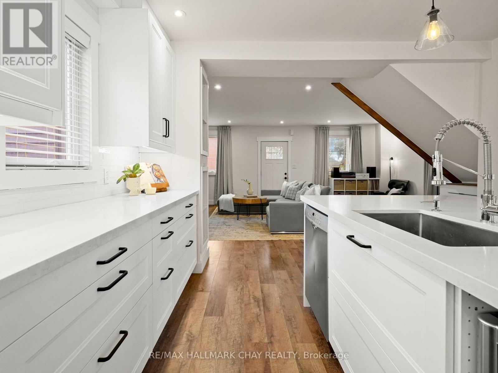 70 Church Street S, New Tecumseth, Ontario  L9R 1S7 - Photo 16 - N12982072