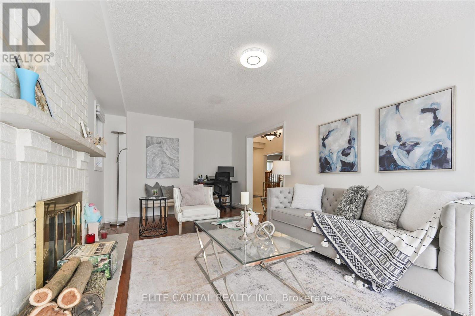 54 Bauer Crescent, Markham, Ontario  L3R 4H4 - Photo 10 - N12982142