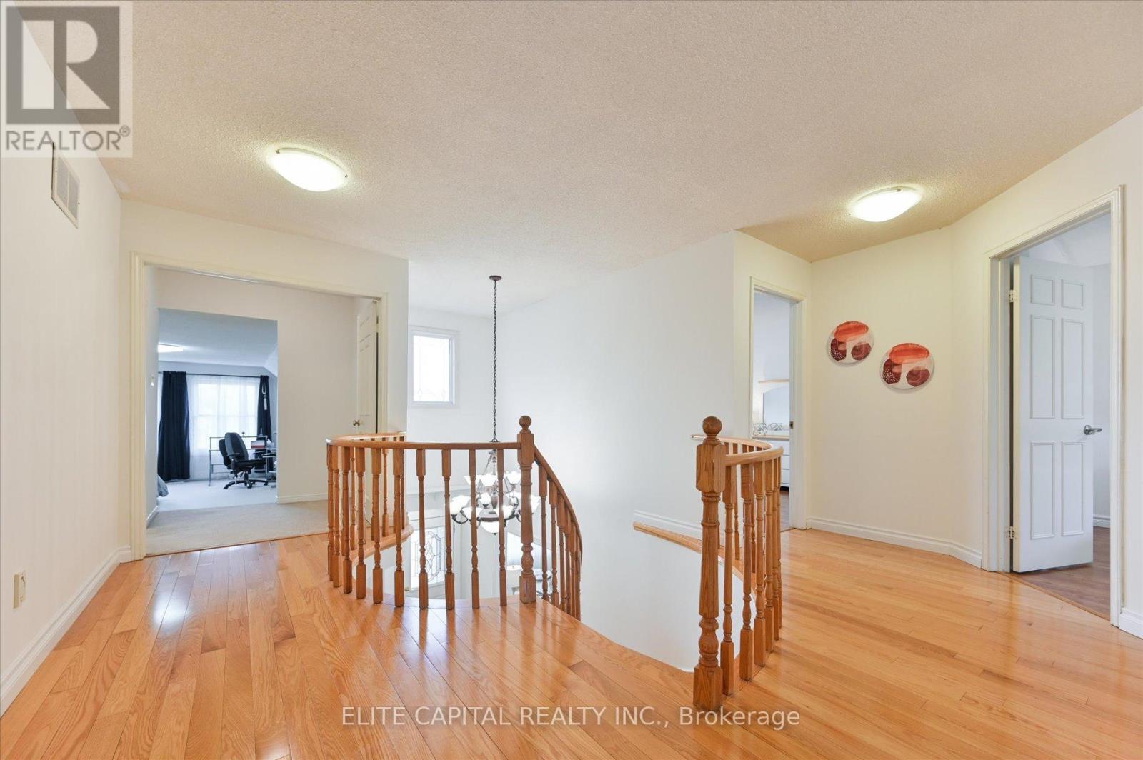 54 Bauer Crescent, Markham, Ontario  L3R 4H4 - Photo 15 - N12982142