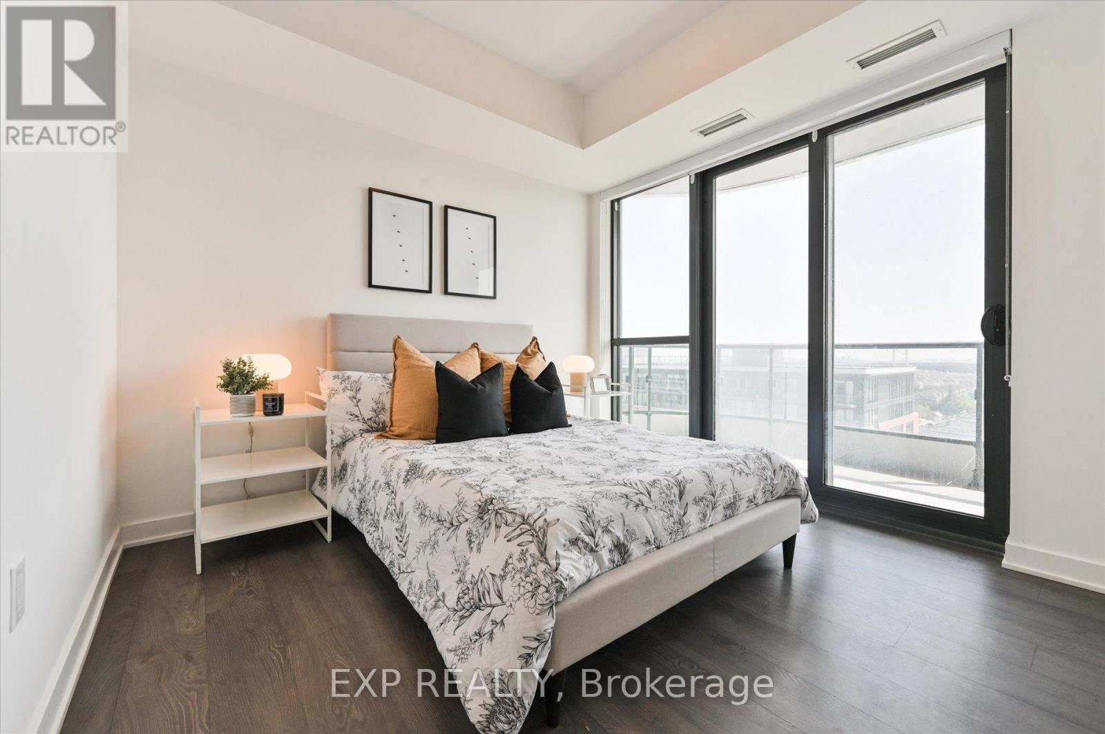 1006 - 120 Eagle Rock Way, Vaughan, Ontario  L6A 5C2 - Photo 3 - N12982202