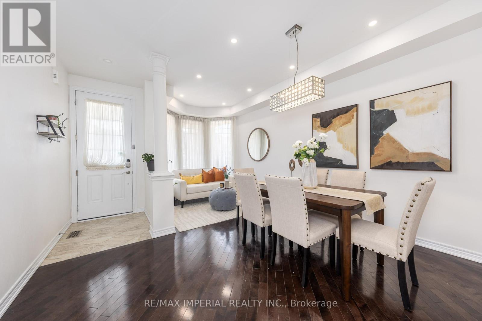 201 Shirrick Drive, Richmond Hill, Ontario  L4E 4Y4 - Photo 8 - N12982204