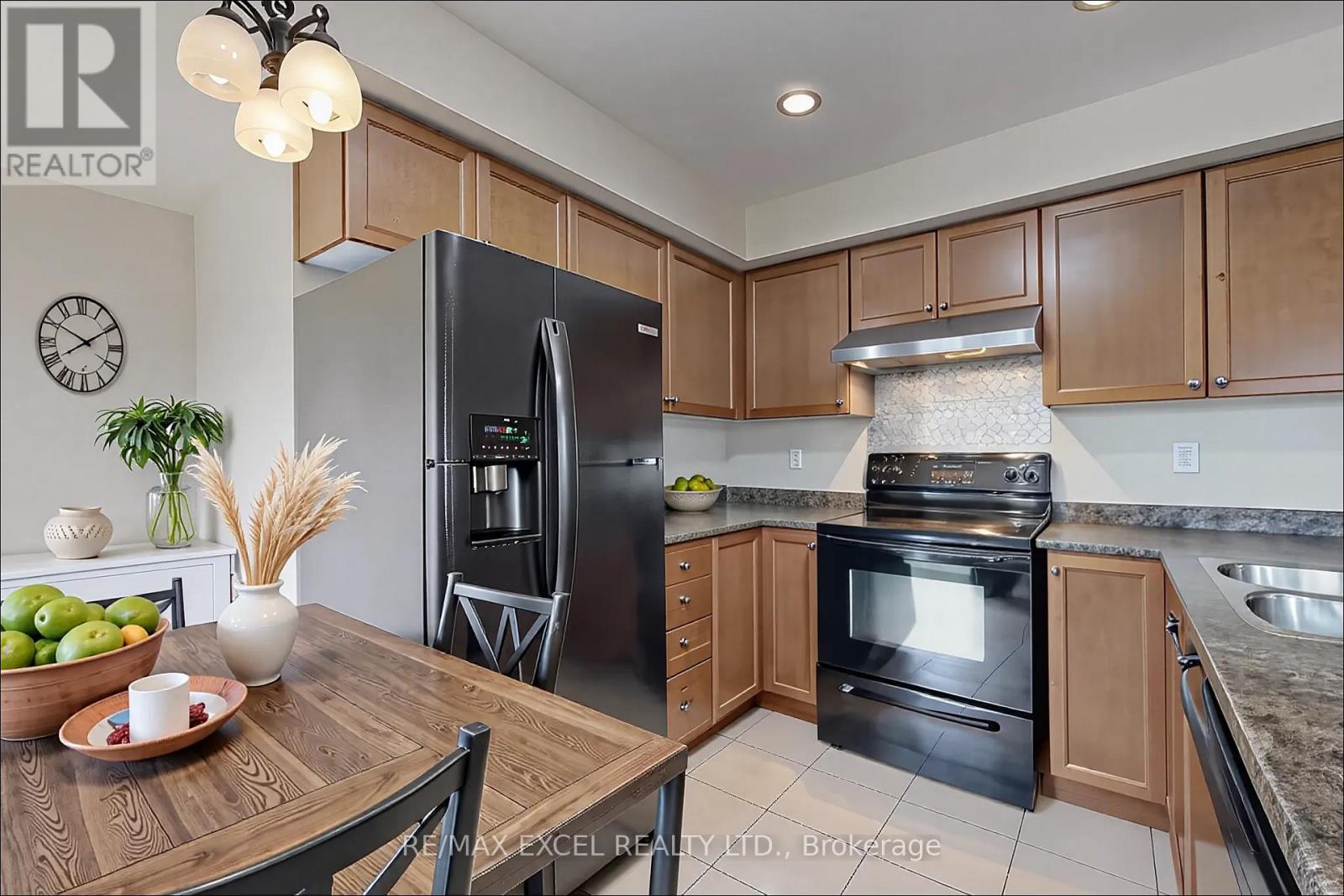 2173 Bur Oak Avenue, Markham, Ontario  L6E 0C4 - Photo 8 - N12982222