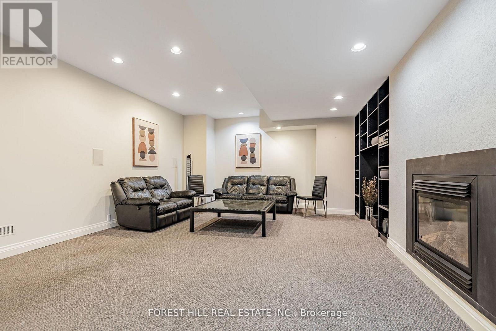 183 Arnold Avenue, Vaughan, Ontario  L4J 1C1 - Photo 35 - N12982270