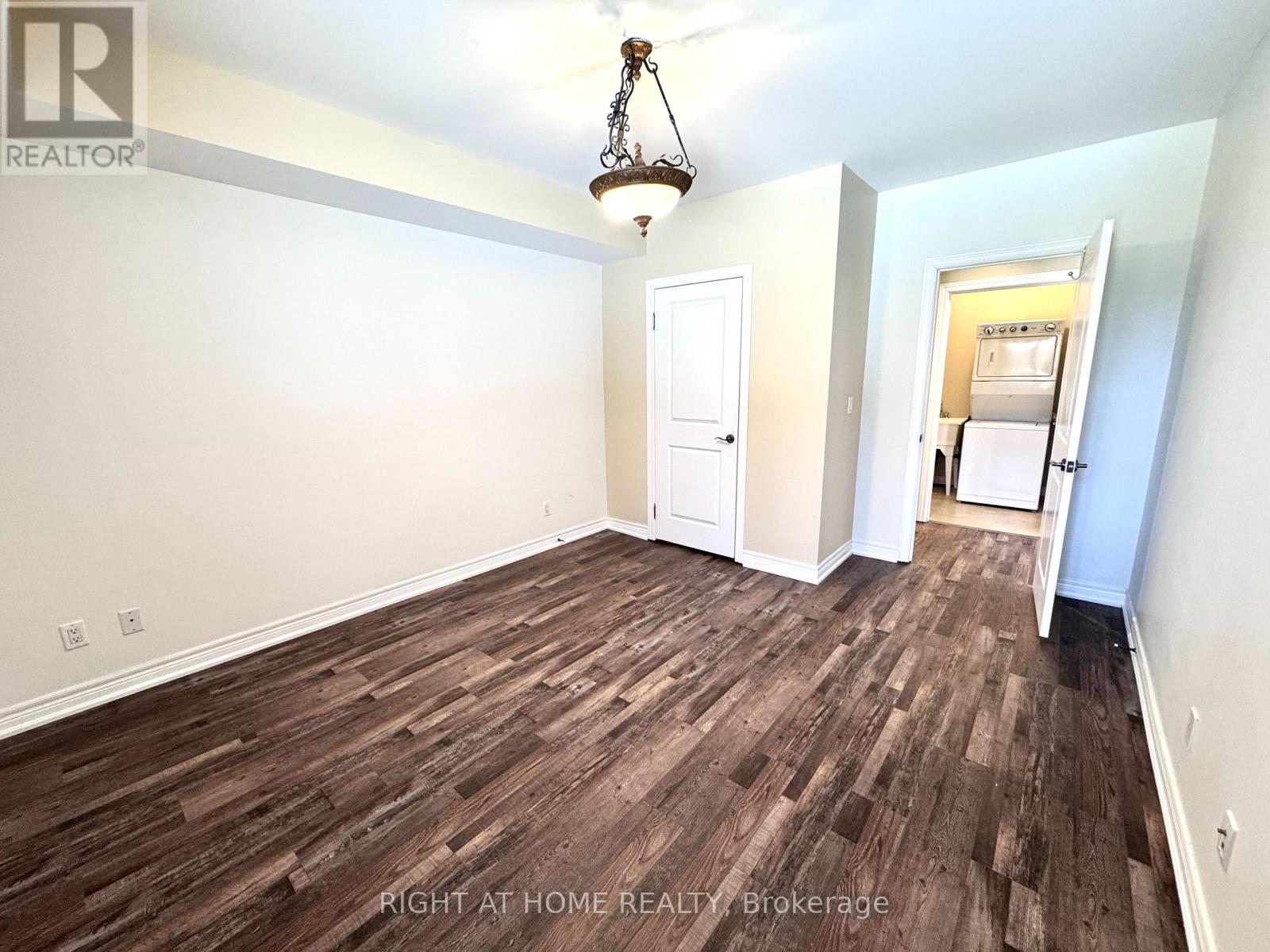 One Bedroom Suite - 327 Carrville Road S, Richmond Hill, Ontario  L4C 6E4 - Photo 11 - N12982282