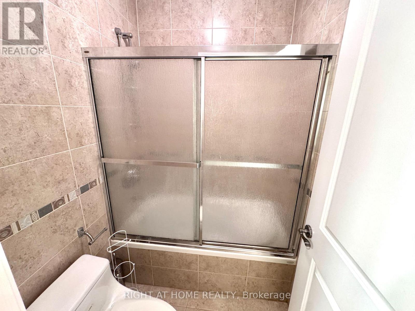 One Bedroom Suite - 327 Carrville Road S, Richmond Hill, Ontario  L4C 6E4 - Photo 9 - N12982282