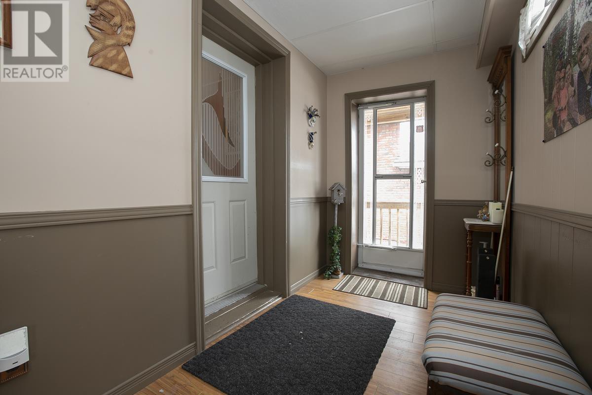 222 Hudson St, Sault Ste. Marie, Ontario P6A 1T5 - Photo 10 - SM260670