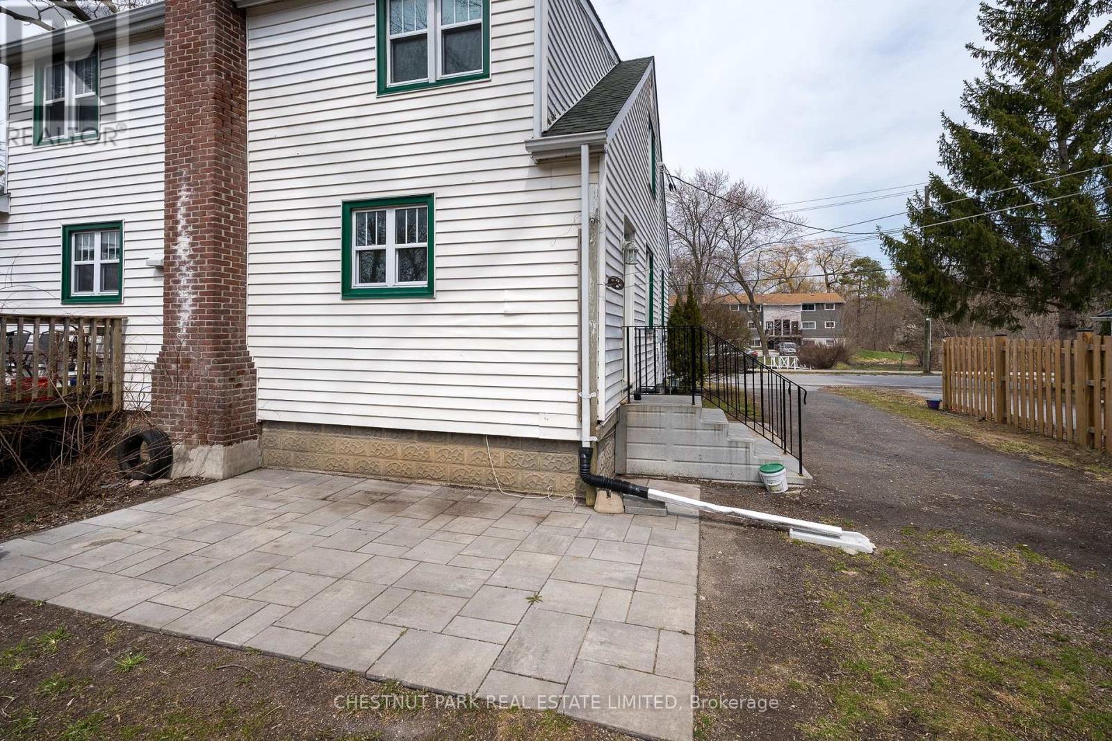 31-33 Washburn Street, Prince Edward County, Ontario  K0K 2T0 - Photo 18 - X12779982