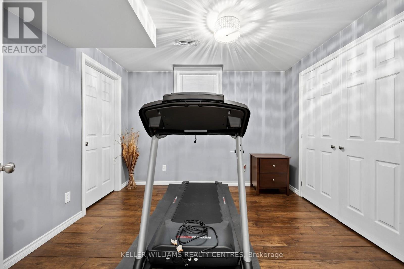 13 Surrey Drive, Barrie (Little Lake), Ontario  L4M 0C5 - Photo 25 - S12982166