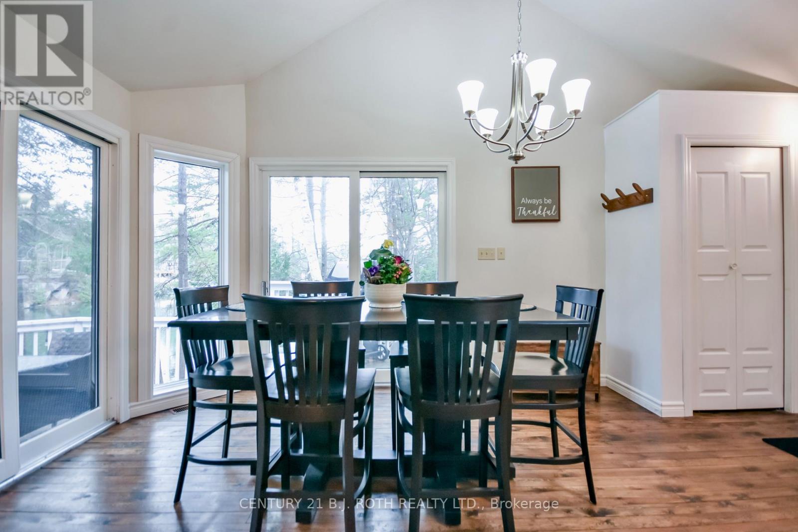 7767 Oakridge Drive, Ramara, Ontario  L0K 2B0 - Photo 13 - S12982182