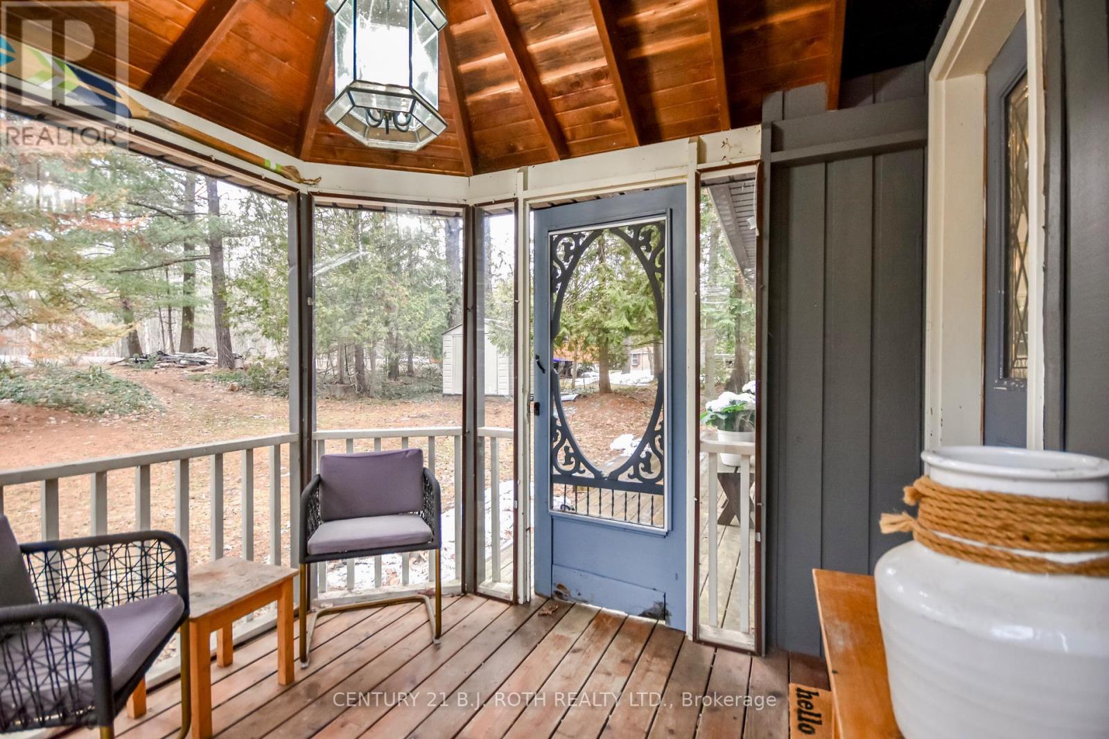 7767 Oakridge Drive, Ramara, Ontario  L0K 2B0 - Photo 5 - S12982182