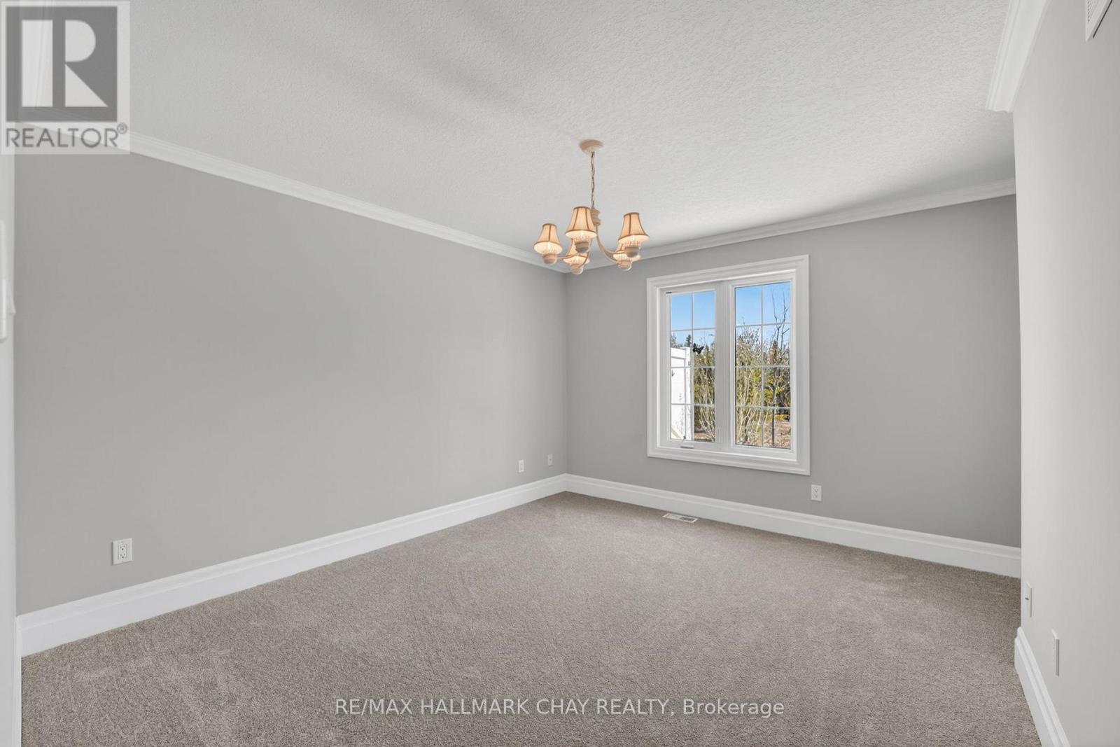 19 Greenway Drive, Wasaga Beach, Ontario  L9Z 2W9 - Photo 16 - S12982246