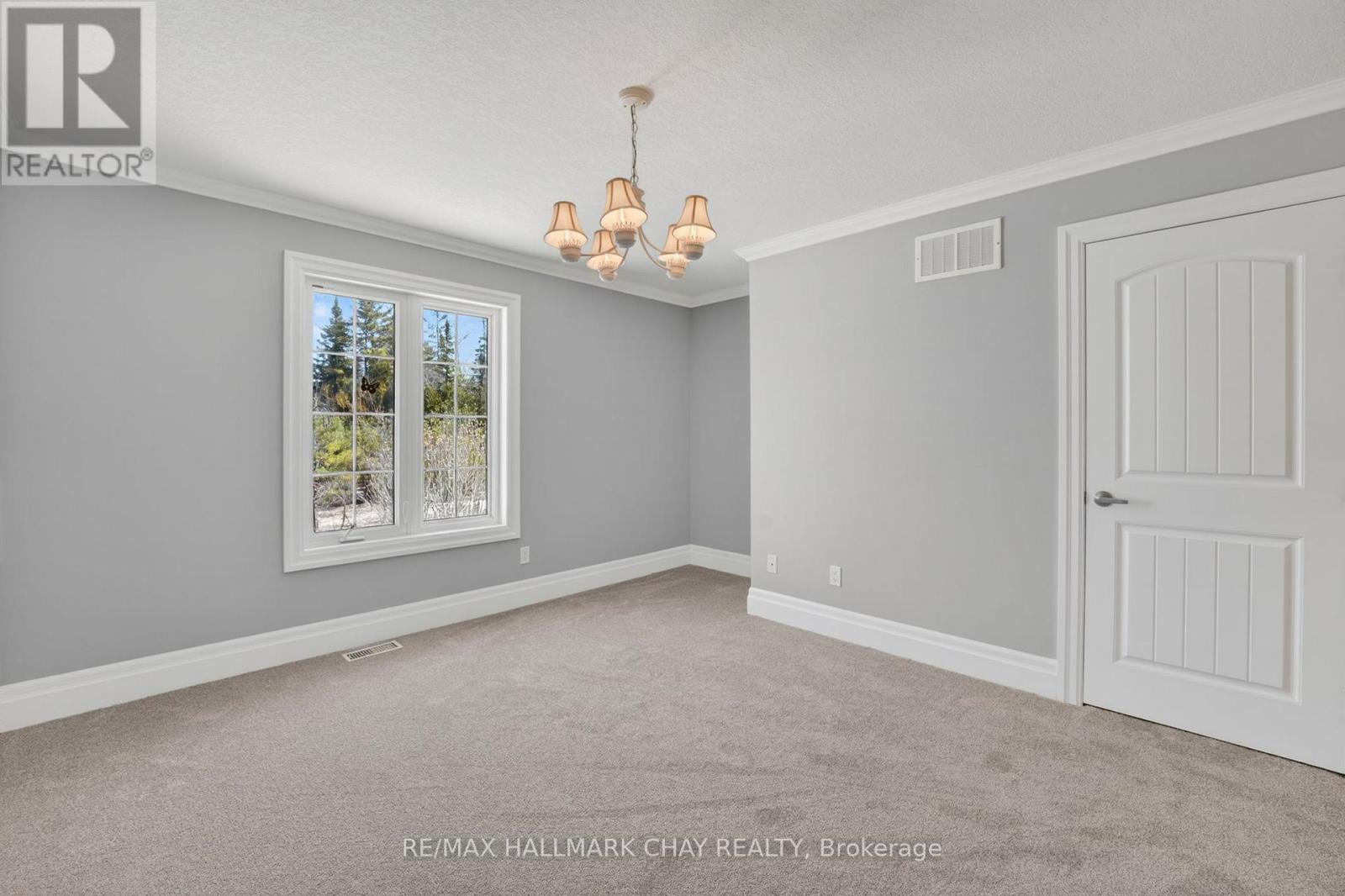 19 Greenway Drive, Wasaga Beach, Ontario  L9Z 2W9 - Photo 18 - S12982246