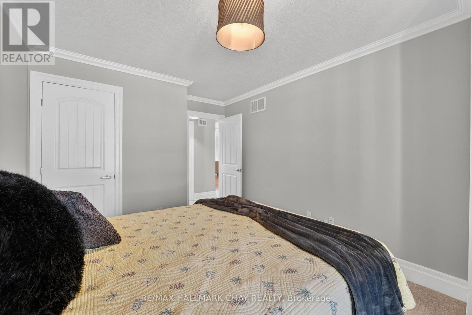 19 Greenway Drive, Wasaga Beach, Ontario  L9Z 2W9 - Photo 24 - S12982246