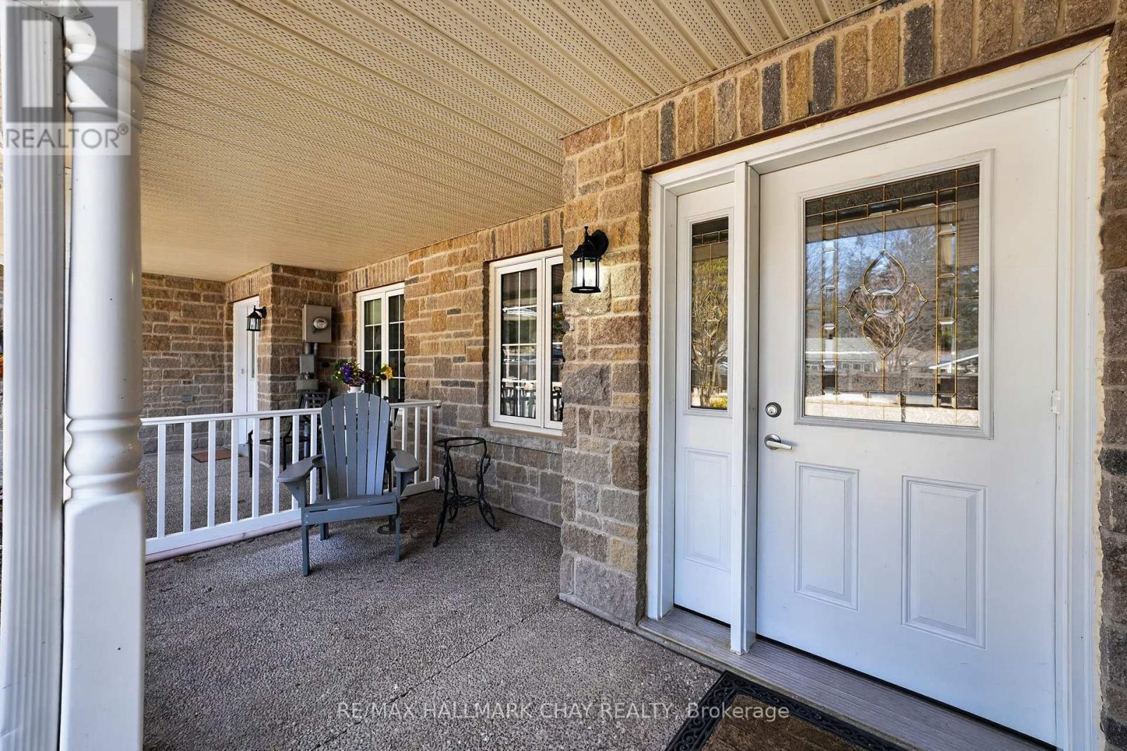 19 Greenway Drive, Wasaga Beach, Ontario  L9Z 2W9 - Photo 3 - S12982246