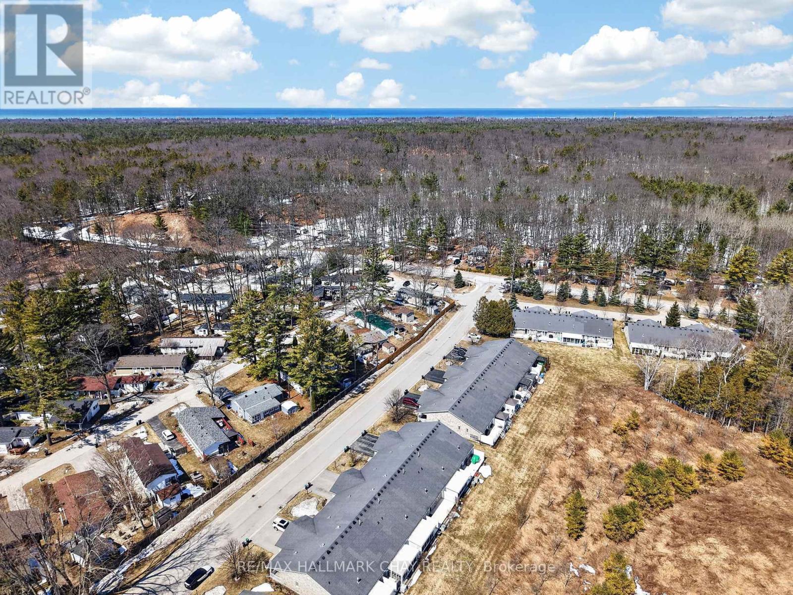 19 Greenway Drive, Wasaga Beach, Ontario  L9Z 2W9 - Photo 34 - S12982246