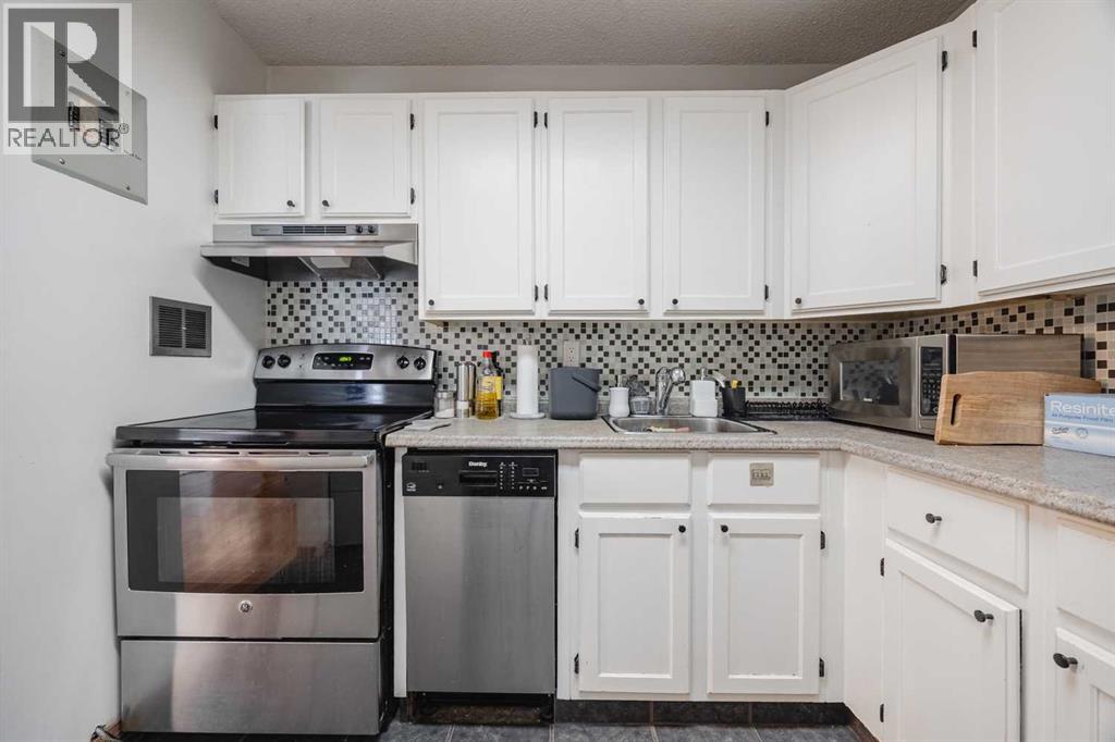 9208, 315 Southampton Drive SW, Calgary, Alberta  T2W 2T6 - Photo 9 - A2300178