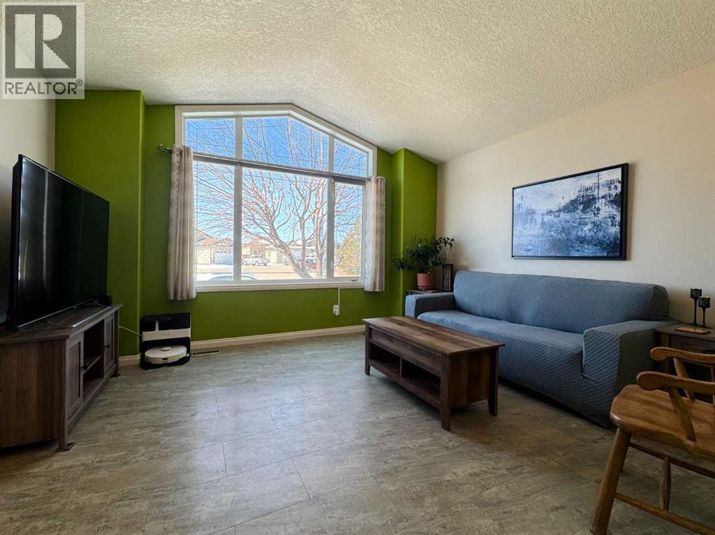 248 Aberdeen Road W, Lethbridge, Alberta  T1J 0N2 - Photo 4 - A2294209