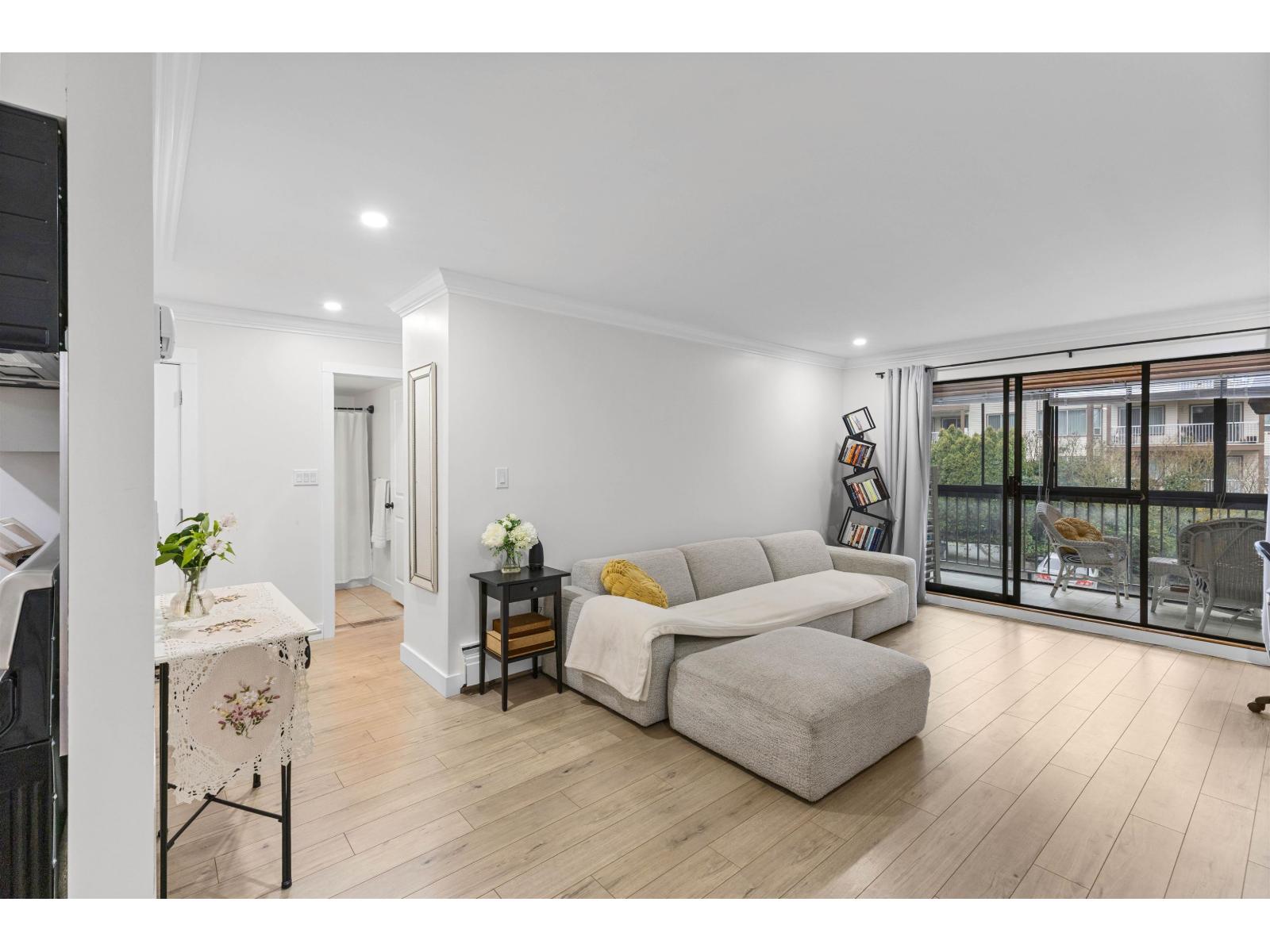 204 32175 Old Yale Road, Abbotsford, British Columbia  V2T 2C8 - Photo 11 - R3109215