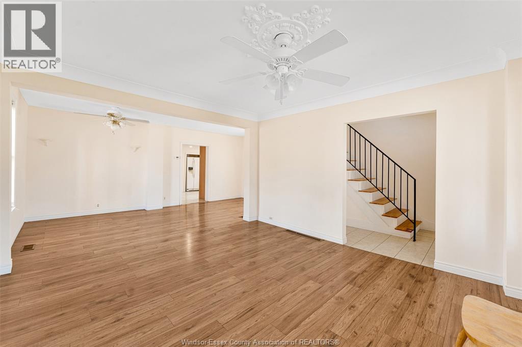 947 Chatham Street East, Windsor, Ontario  N9A 2Y1 - Photo 8 - 26007656
