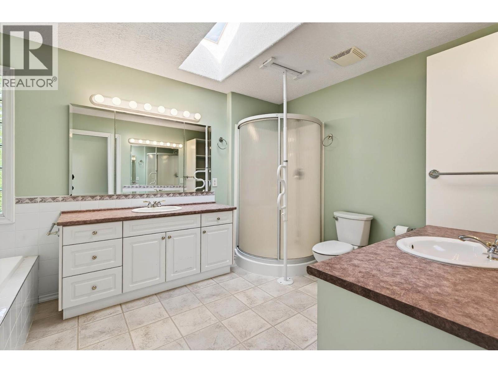 3657 Navatanee Drive, Kamloops, British Columbia  V2H 1S1 - Photo 19 - 10382513