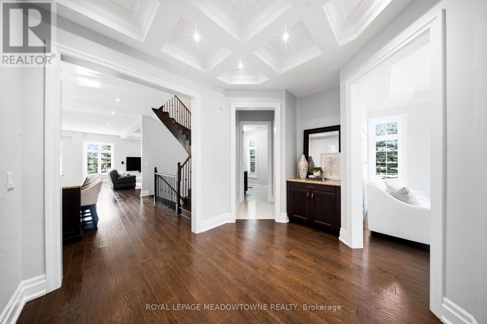 6 Holdroyd Court, Halton Hills (Glen Williams), Ontario  L7G 0E8 - Photo 10 - W12981922