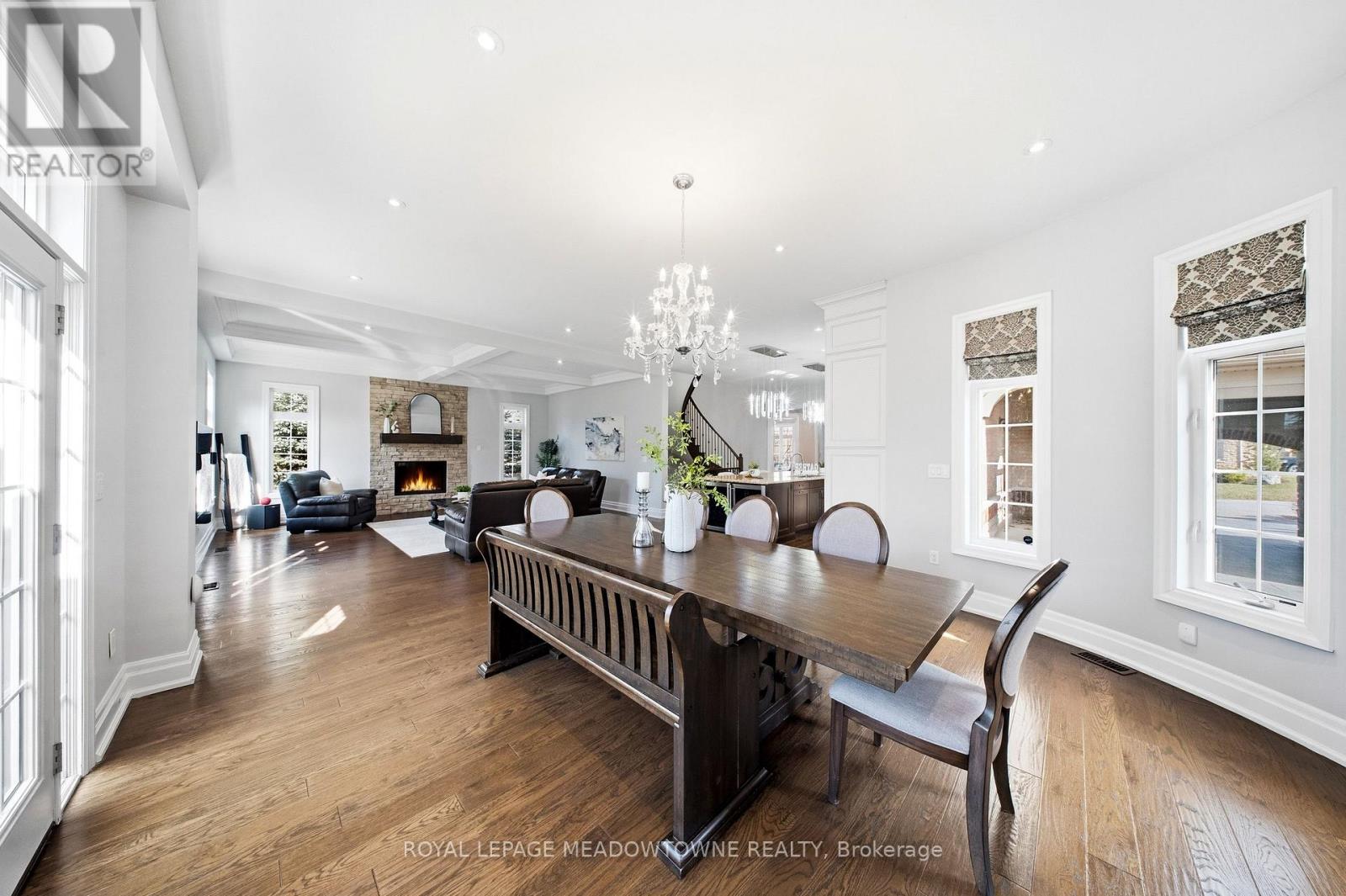 6 Holdroyd Court, Halton Hills (Glen Williams), Ontario  L7G 0E8 - Photo 19 - W12981922