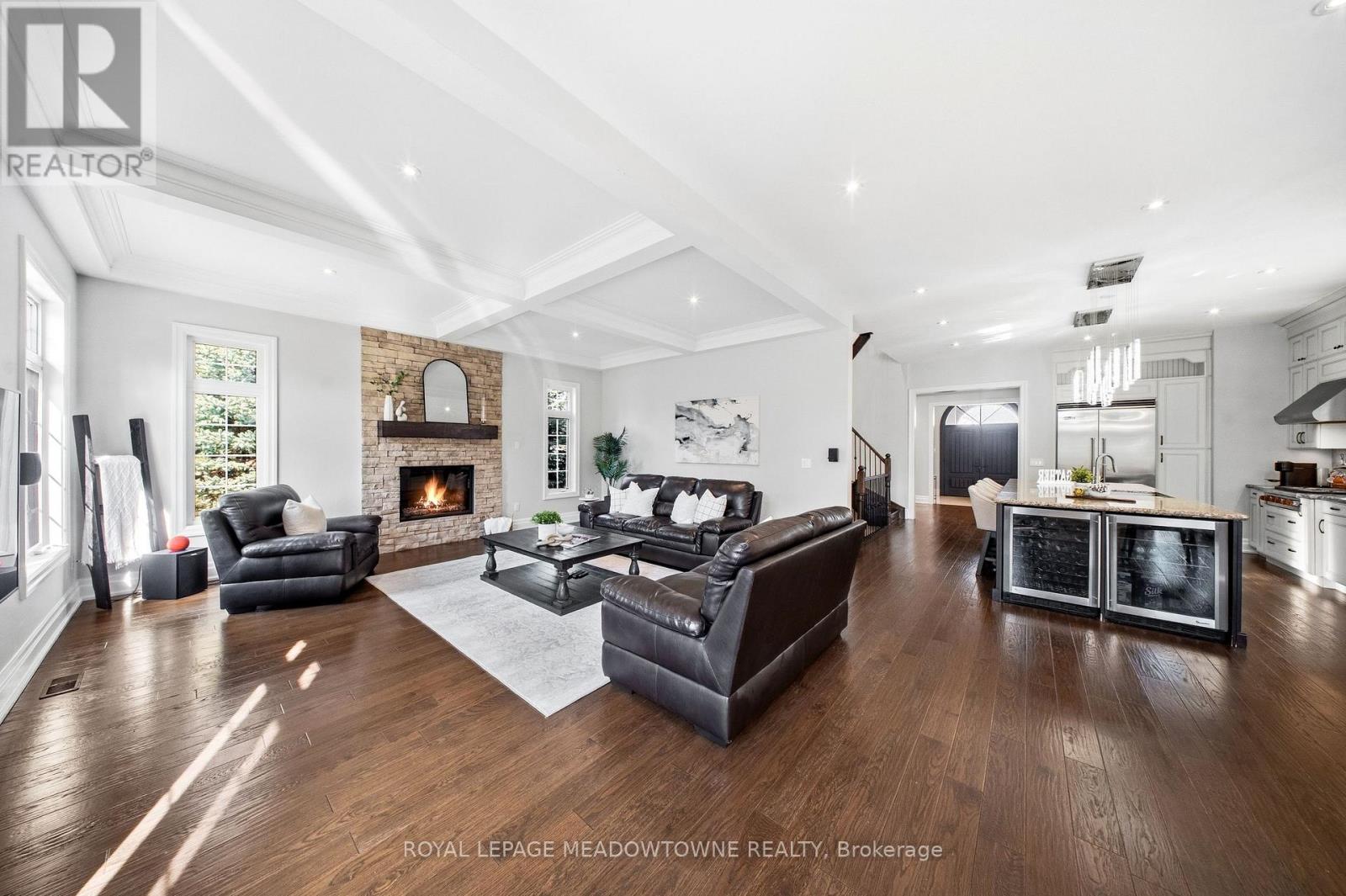 6 Holdroyd Court, Halton Hills (Glen Williams), Ontario  L7G 0E8 - Photo 20 - W12981922