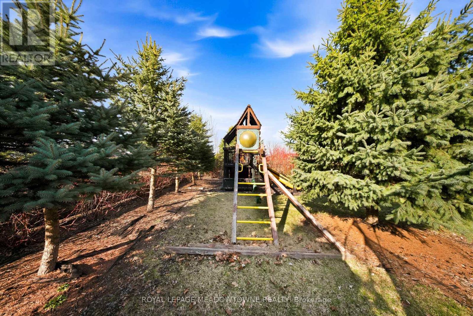 6 Holdroyd Court, Halton Hills (Glen Williams), Ontario  L7G 0E8 - Photo 44 - W12981922