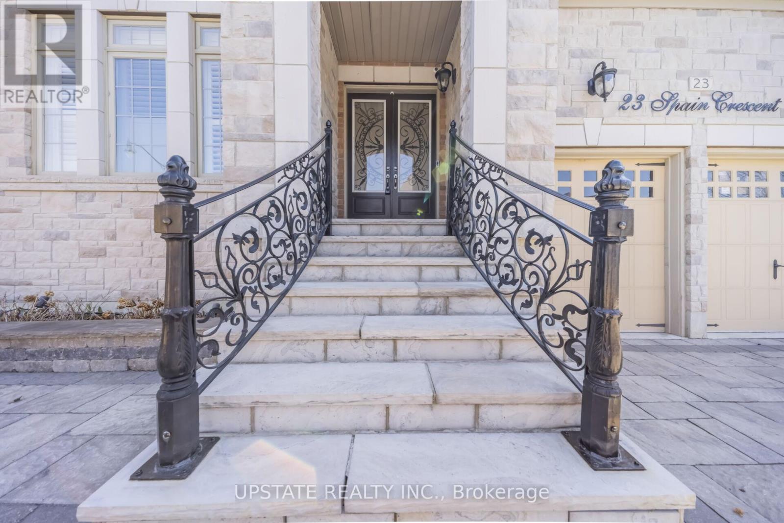 23 Spain Crescent, Brampton, Ontario  L6P 4G8 - Photo 3 - W12981976