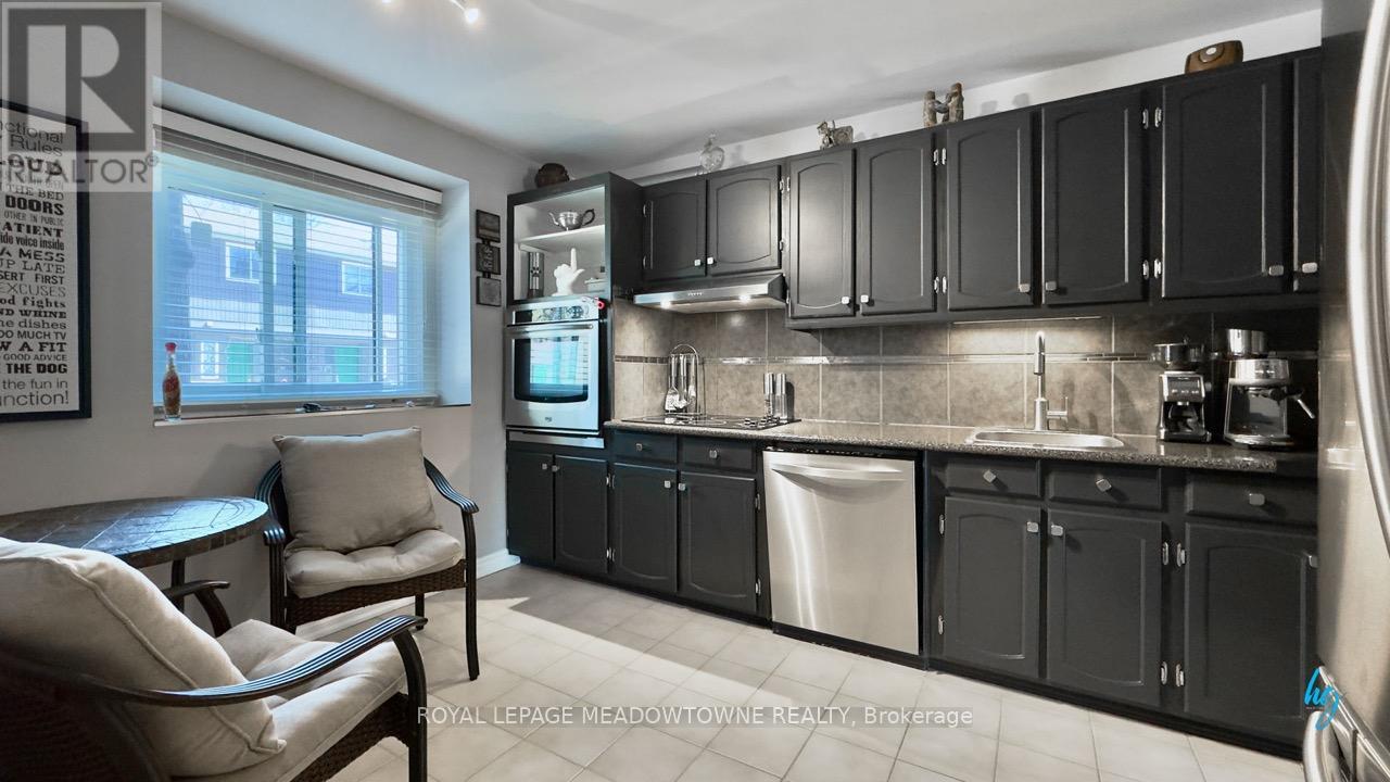 14 - 6855 Glen Erin Drive, Mississauga, Ontario  L5N 1P6 - Photo 7 - W12981984