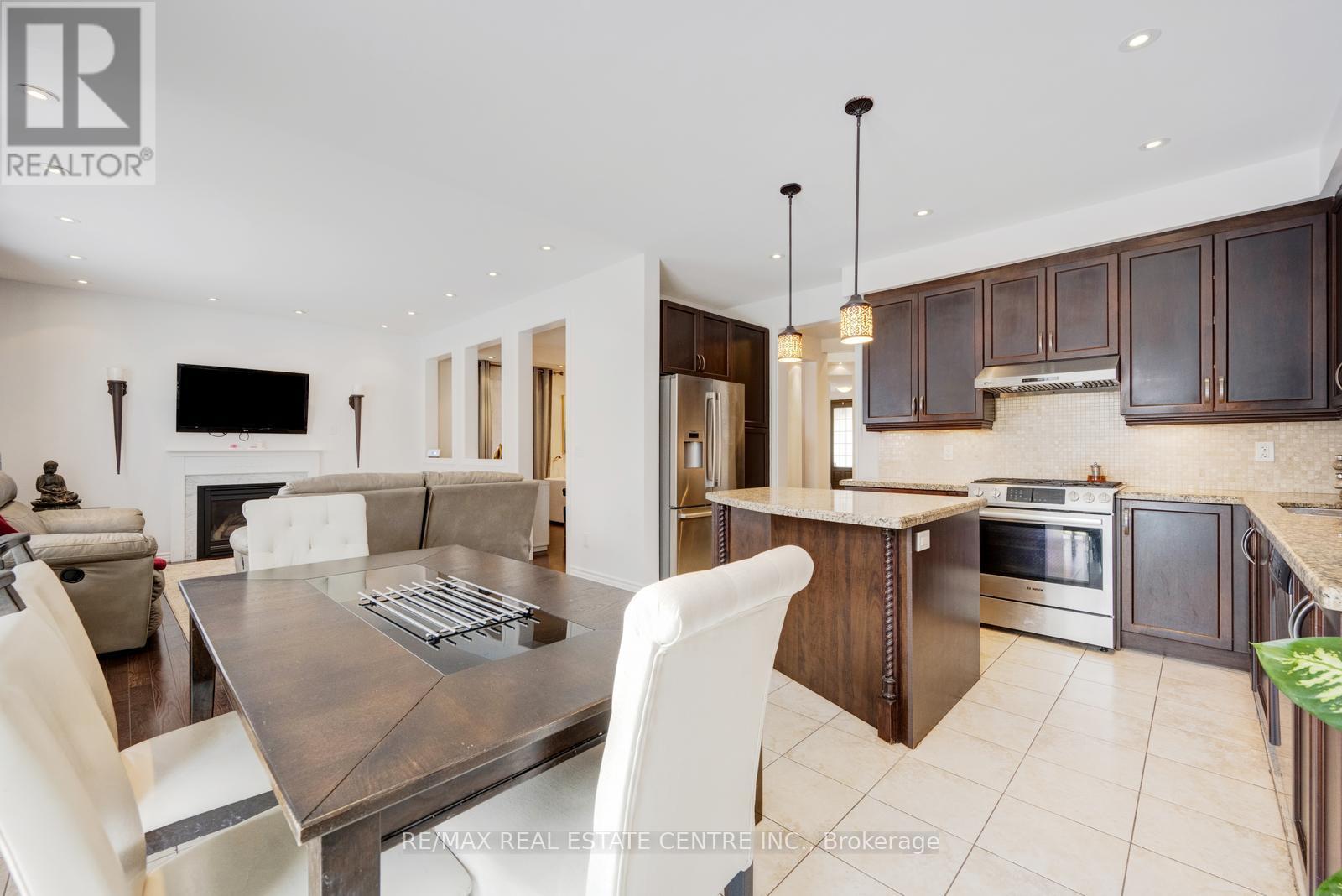 19 Mediterranean Crescent, Brampton (Bram West), Ontario  N9V 3X6 - Photo 21 - W12982008