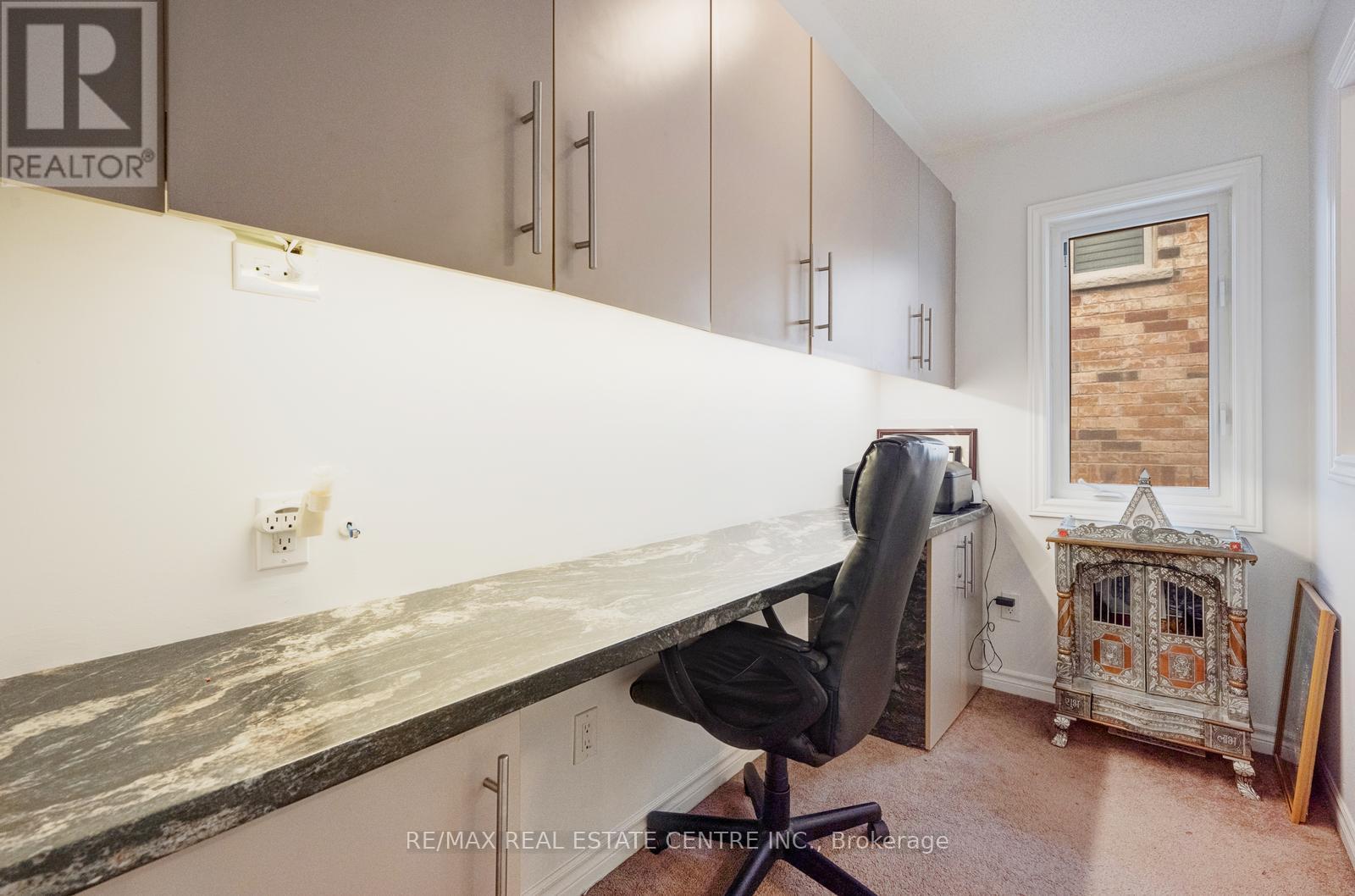 19 Mediterranean Crescent, Brampton (Bram West), Ontario  N9V 3X6 - Photo 26 - W12982008