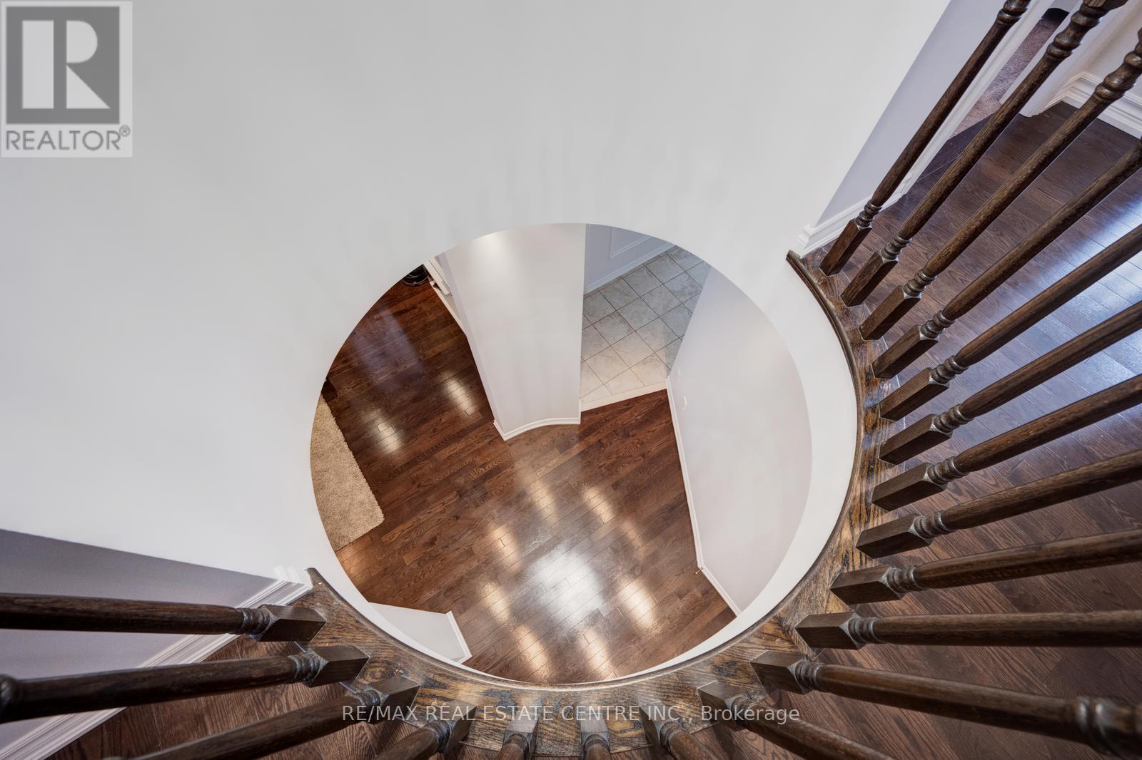 19 Mediterranean Crescent, Brampton (Bram West), Ontario  N9V 3X6 - Photo 27 - W12982008