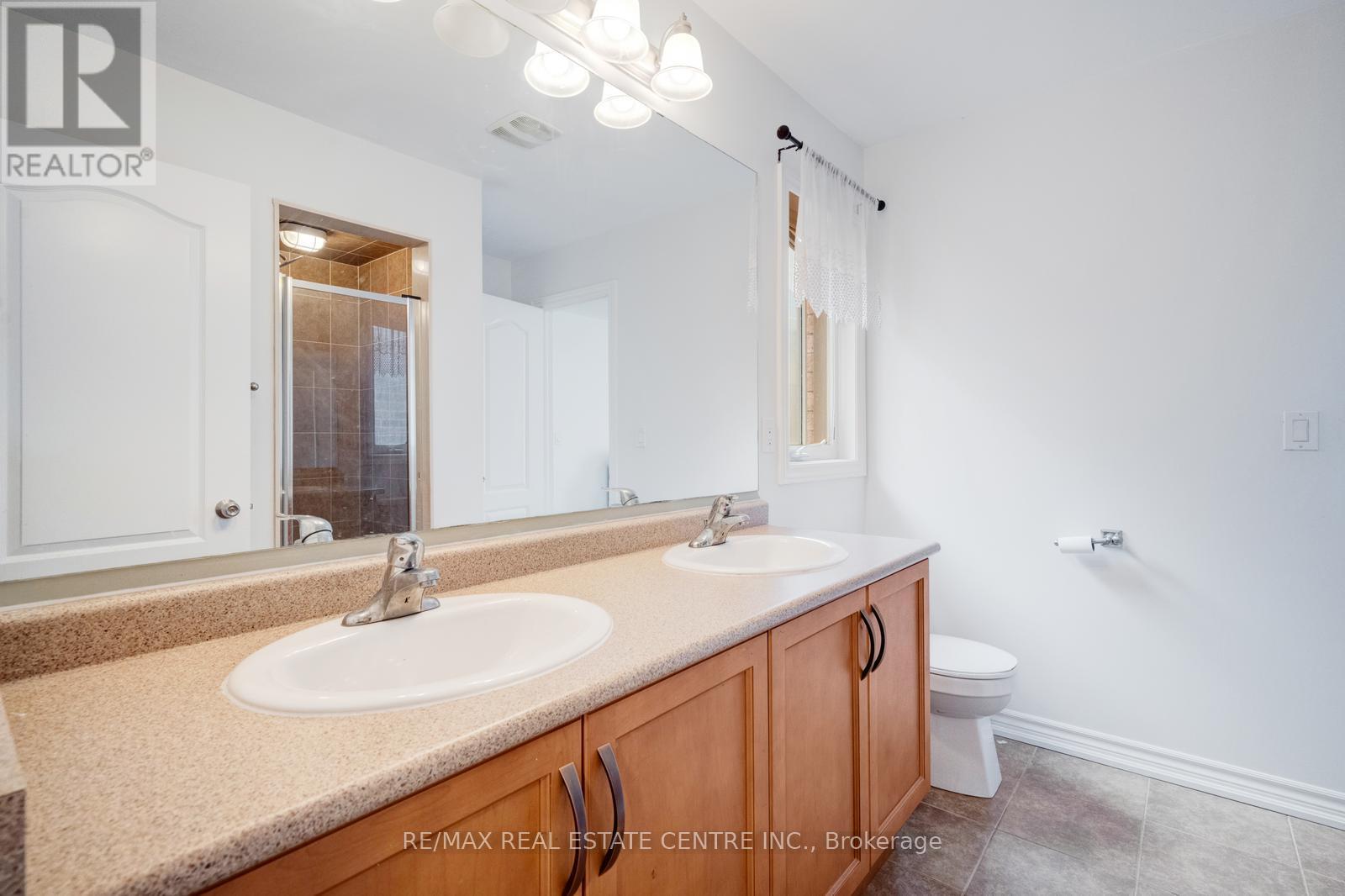 19 Mediterranean Crescent, Brampton (Bram West), Ontario  N9V 3X6 - Photo 35 - W12982008