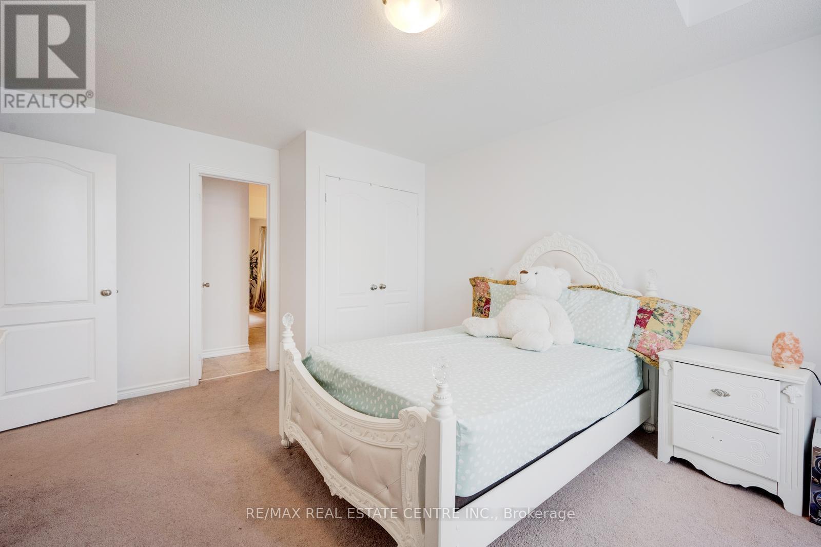 19 Mediterranean Crescent, Brampton (Bram West), Ontario  N9V 3X6 - Photo 37 - W12982008