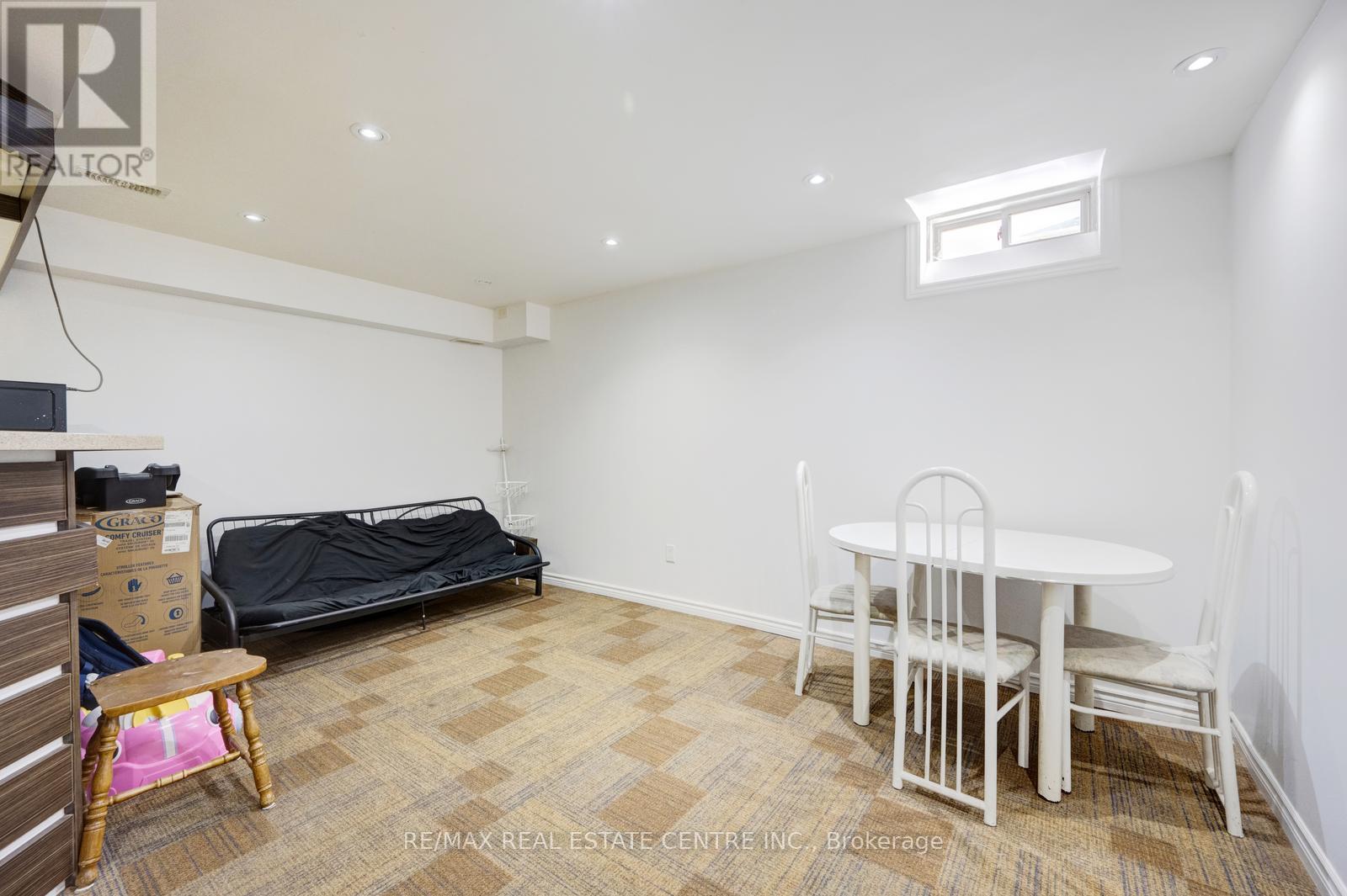 19 Mediterranean Crescent, Brampton (Bram West), Ontario  N9V 3X6 - Photo 44 - W12982008