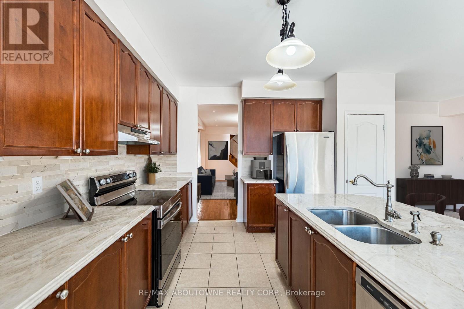 3228 Tacc Drive, Mississauga, Ontario  L6M 0H3 - Photo 16 - W12982016