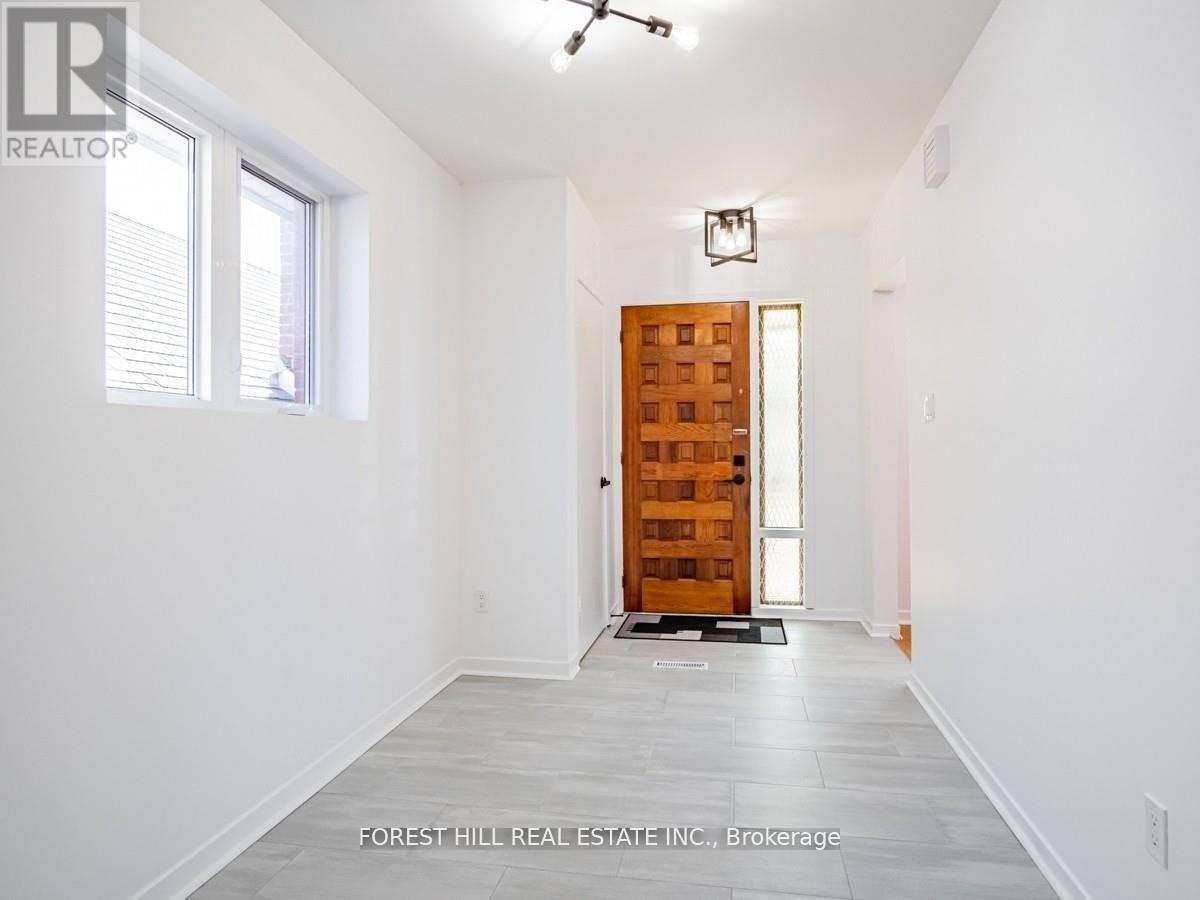 A - 80 Belgravia Avenue, Toronto (Briar Hill-Belgravia), Ontario  M6E 2M5 - Photo 10 - W12982018