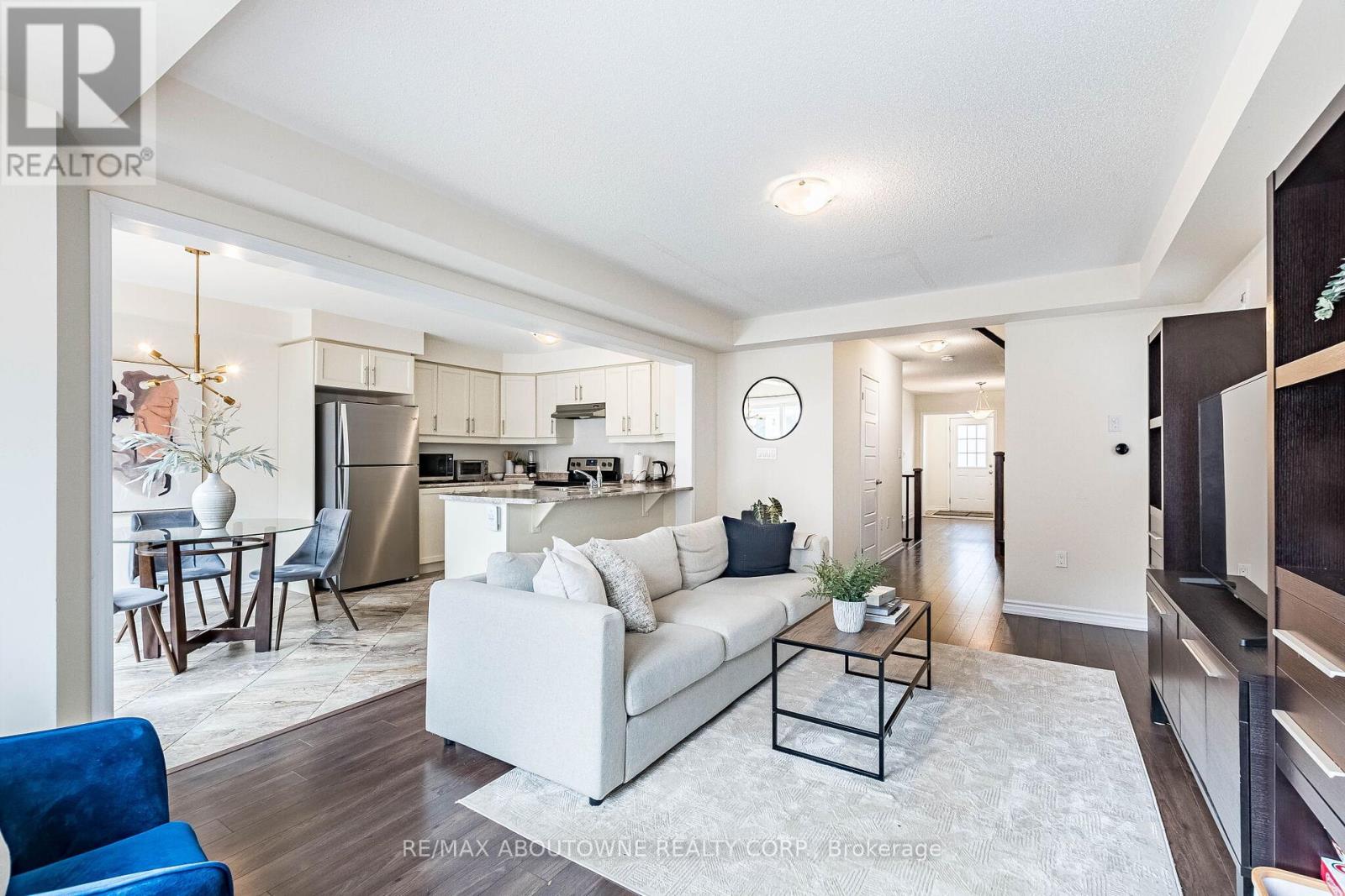 1239 Mulroney Heights, Milton, Ontario  L9E 1G1 - Photo 18 - W12982040