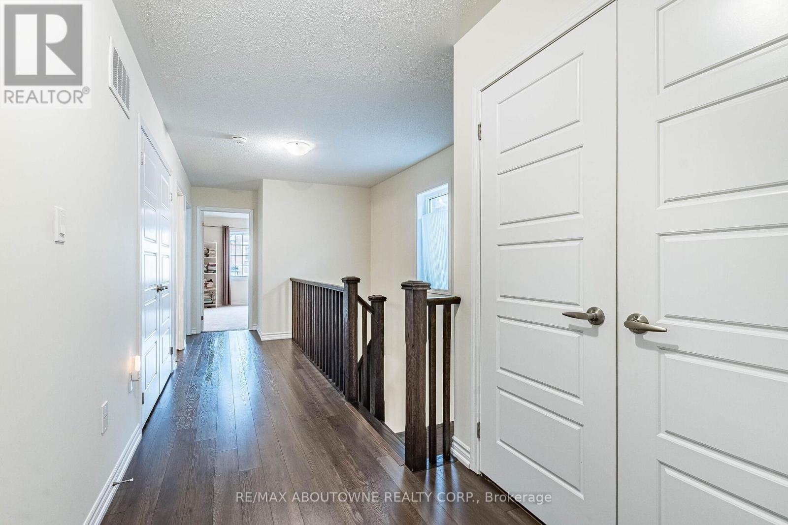 1239 Mulroney Heights, Milton, Ontario  L9E 1G1 - Photo 30 - W12982040