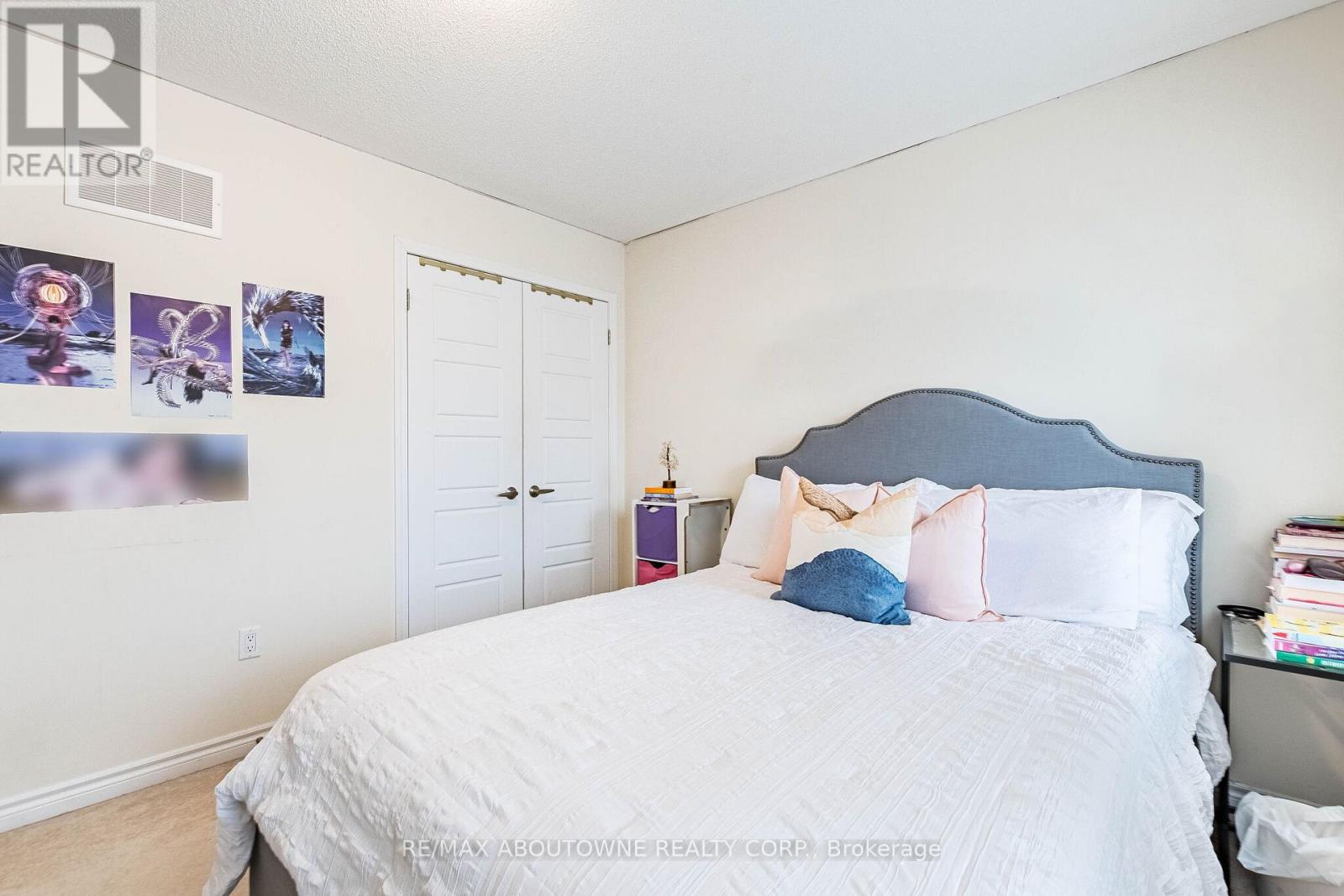 1239 Mulroney Heights, Milton, Ontario  L9E 1G1 - Photo 42 - W12982040