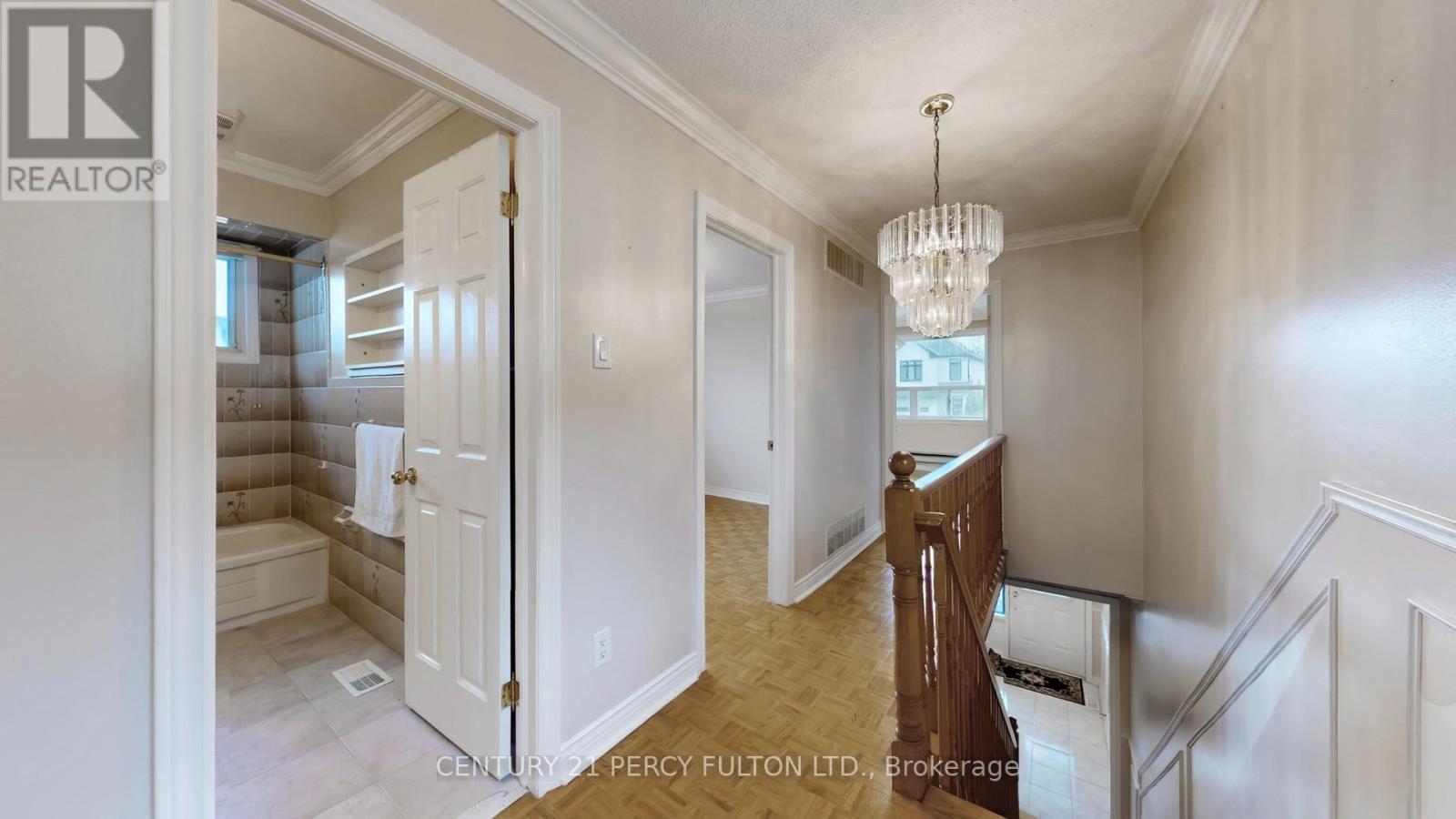 69 Twenty Fourth Street, Toronto, Ontario  M8V 3N7 - Photo 13 - W12982056