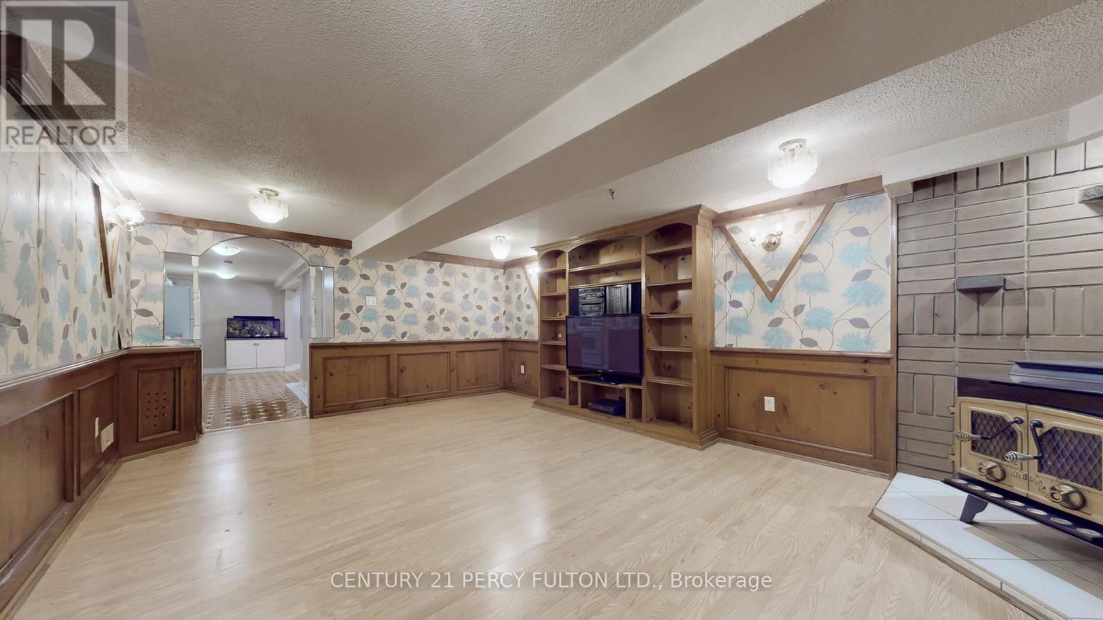 69 Twenty Fourth Street, Toronto, Ontario  M8V 3N7 - Photo 32 - W12982056