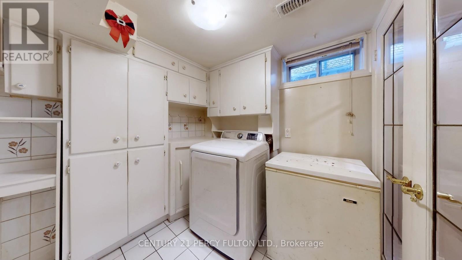 69 Twenty Fourth Street, Toronto, Ontario  M8V 3N7 - Photo 38 - W12982056