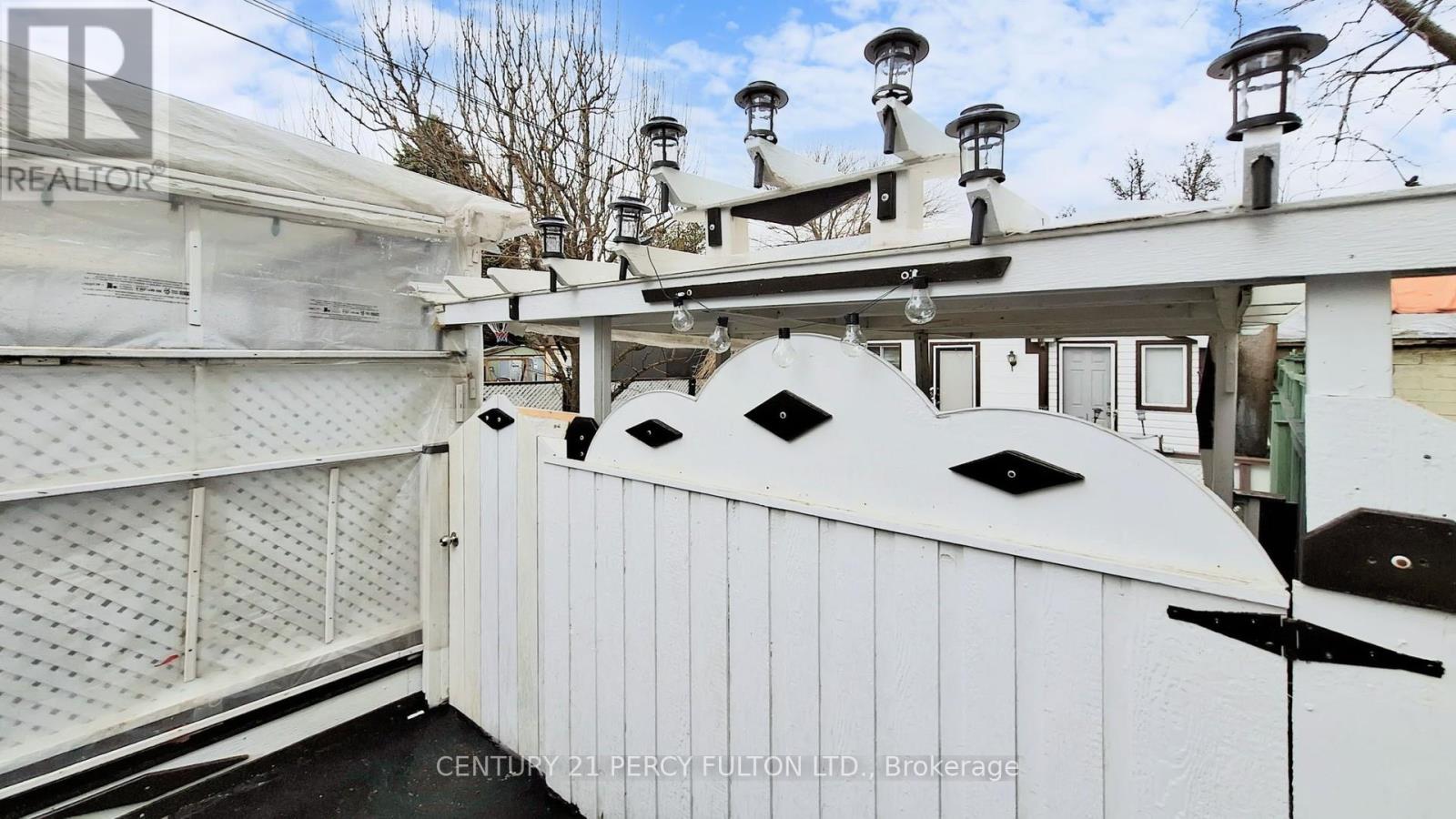 69 Twenty Fourth Street, Toronto, Ontario  M8V 3N7 - Photo 46 - W12982056