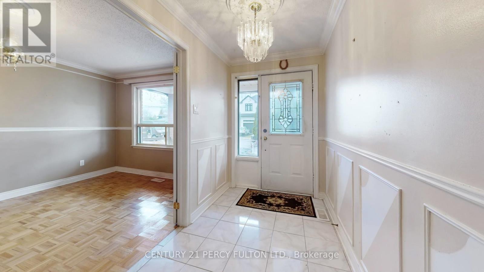 69 Twenty Fourth Street, Toronto, Ontario  M8V 3N7 - Photo 5 - W12982056