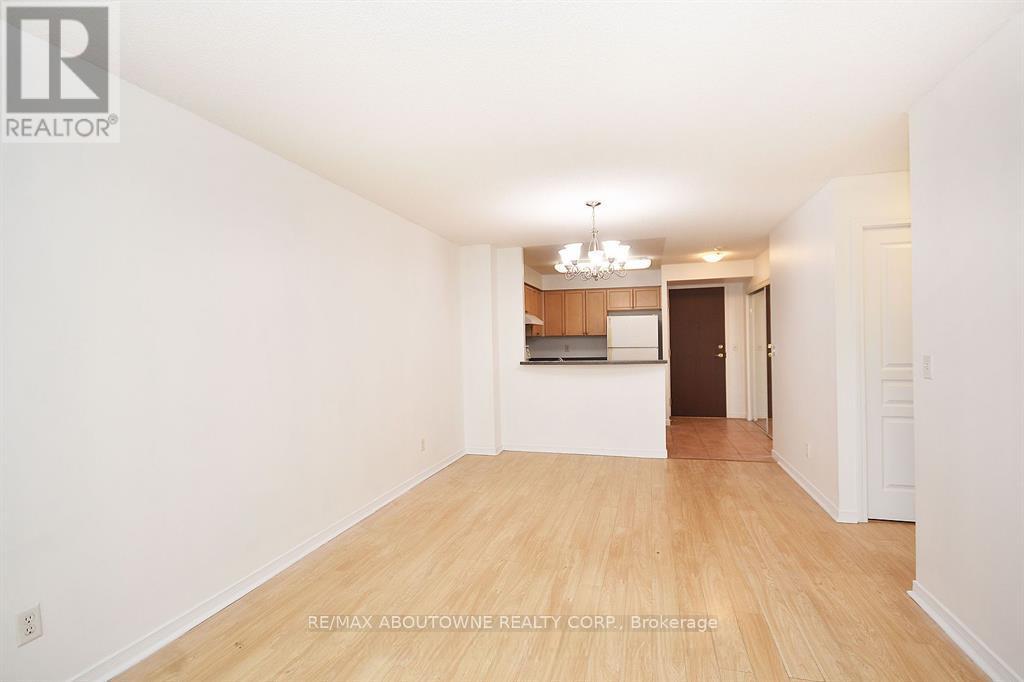 1102 - 2585 Erin Centre Boulevard, Mississauga, Ontario  L5M 6Z7 - Photo 13 - W12982062